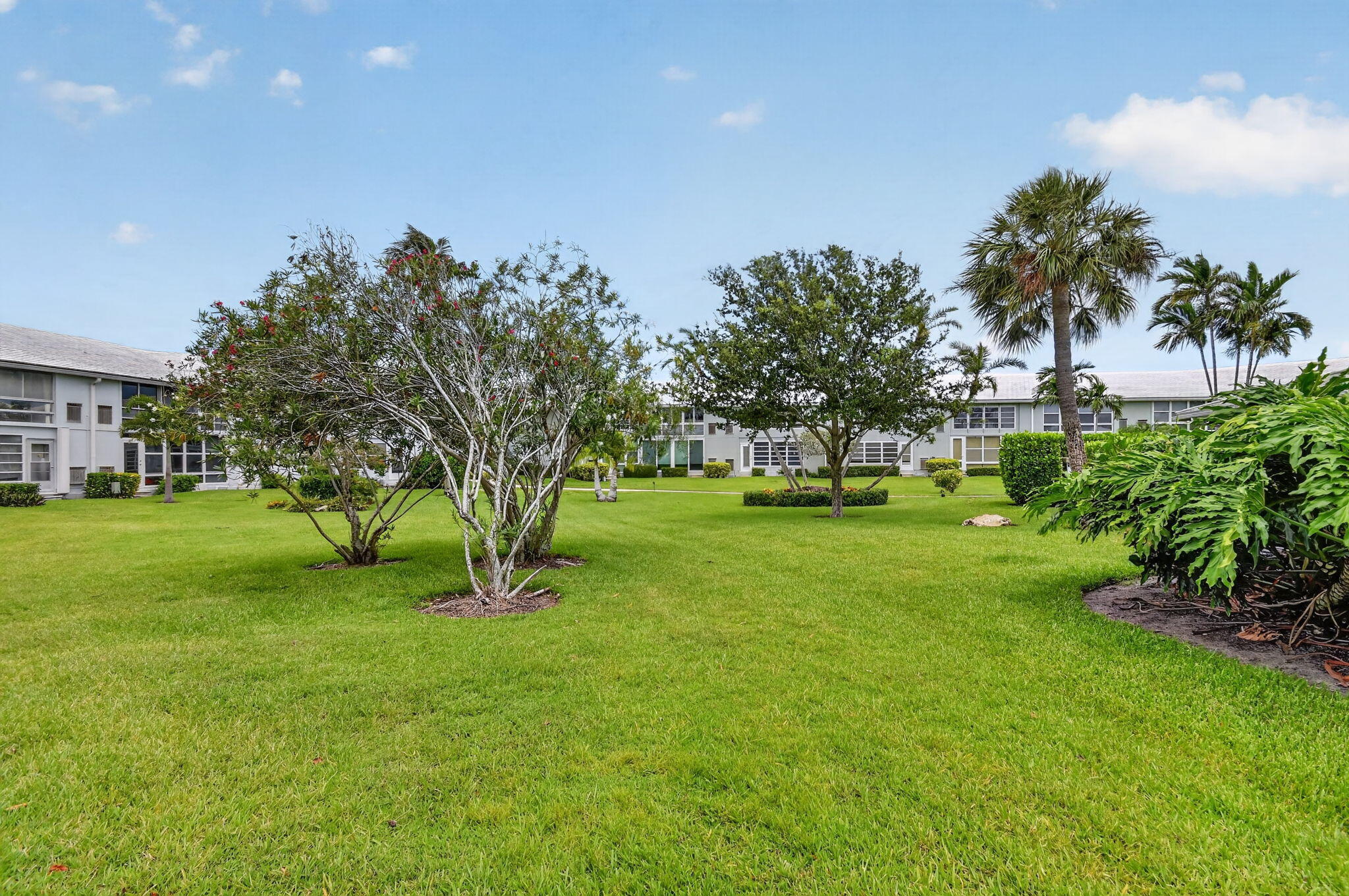 PAGET HOUSE CONDO - Residential