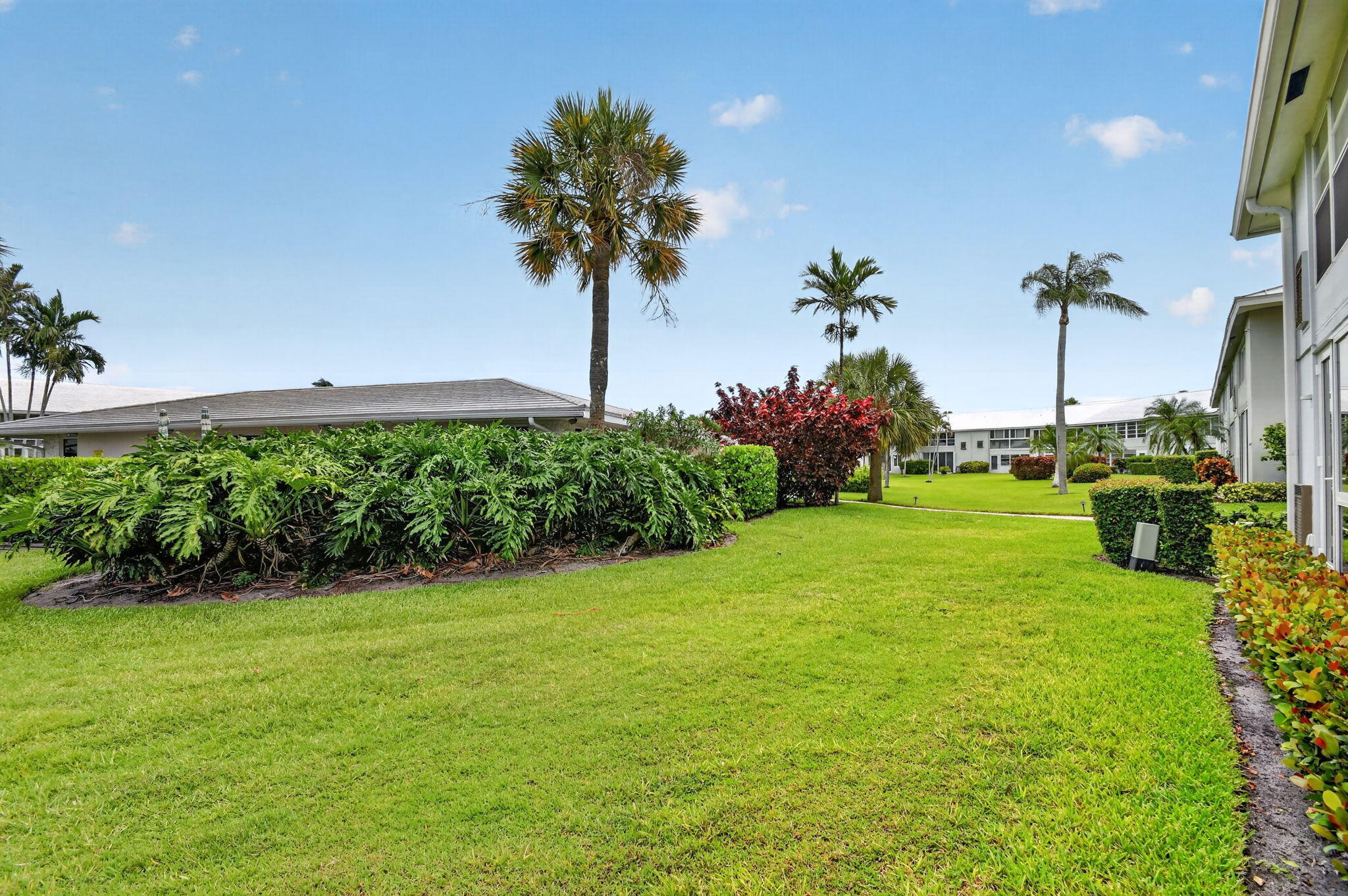 PAGET HOUSE CONDO - Residential