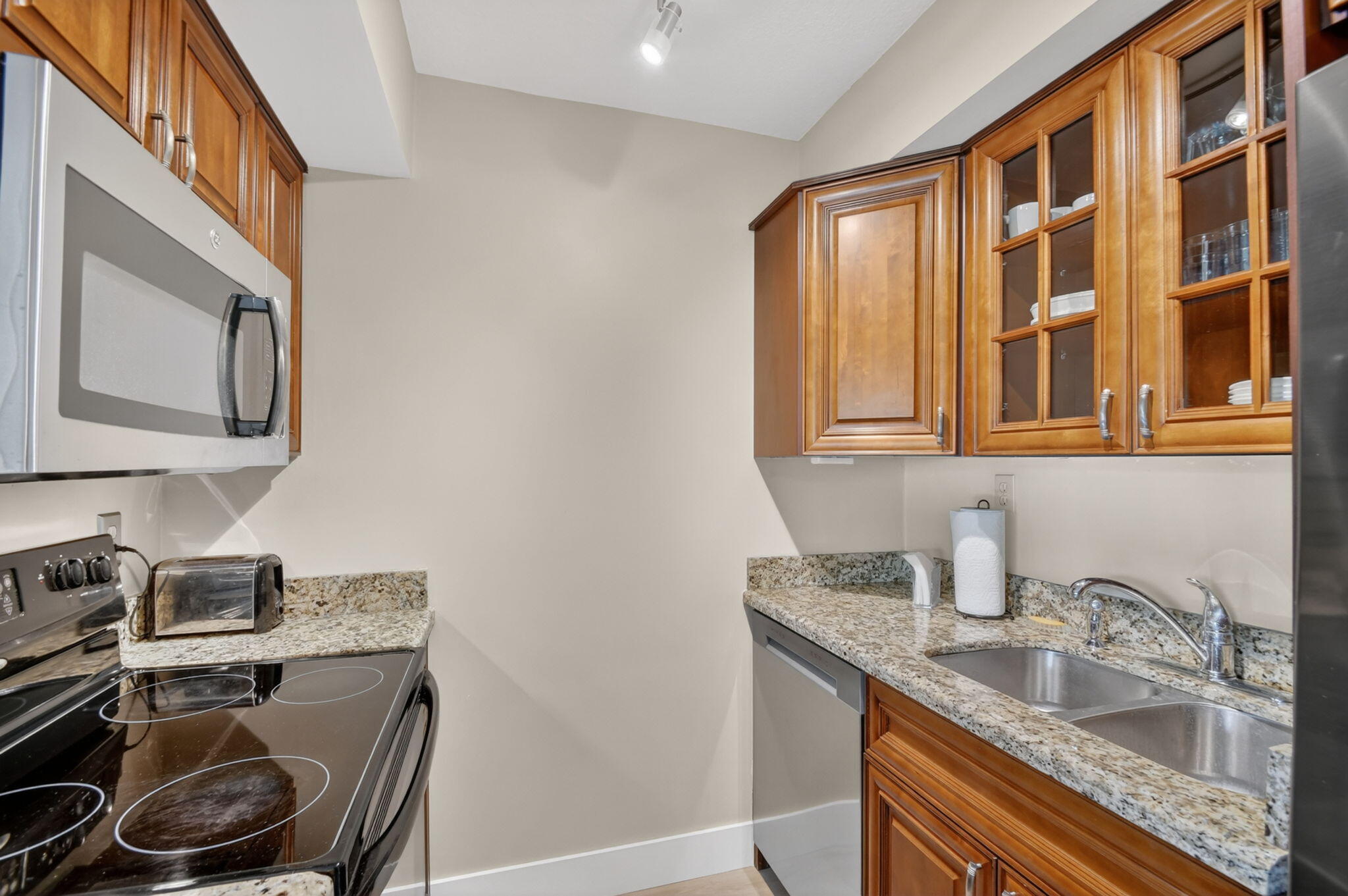 PAGET HOUSE CONDO - Residential