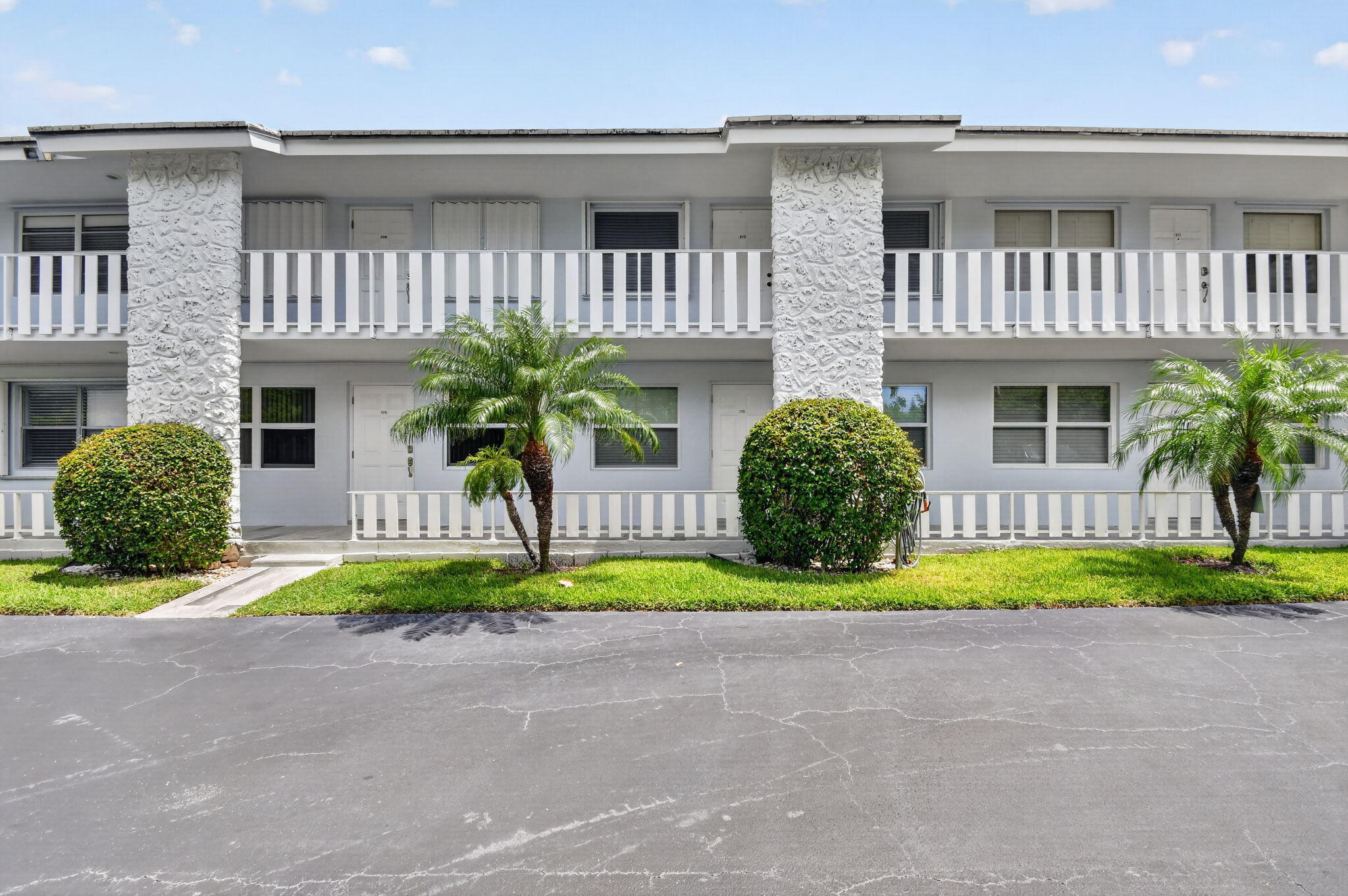 PAGET HOUSE CONDO - Residential