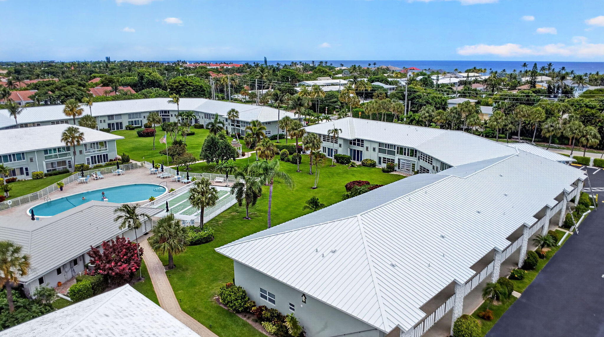PAGET HOUSE CONDO - Residential