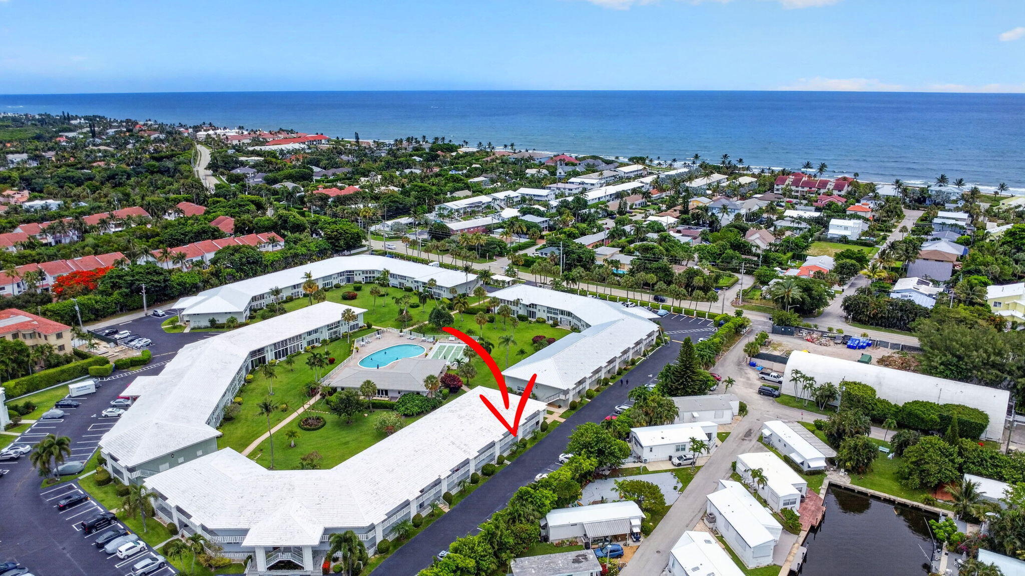 PAGET HOUSE CONDO - Residential