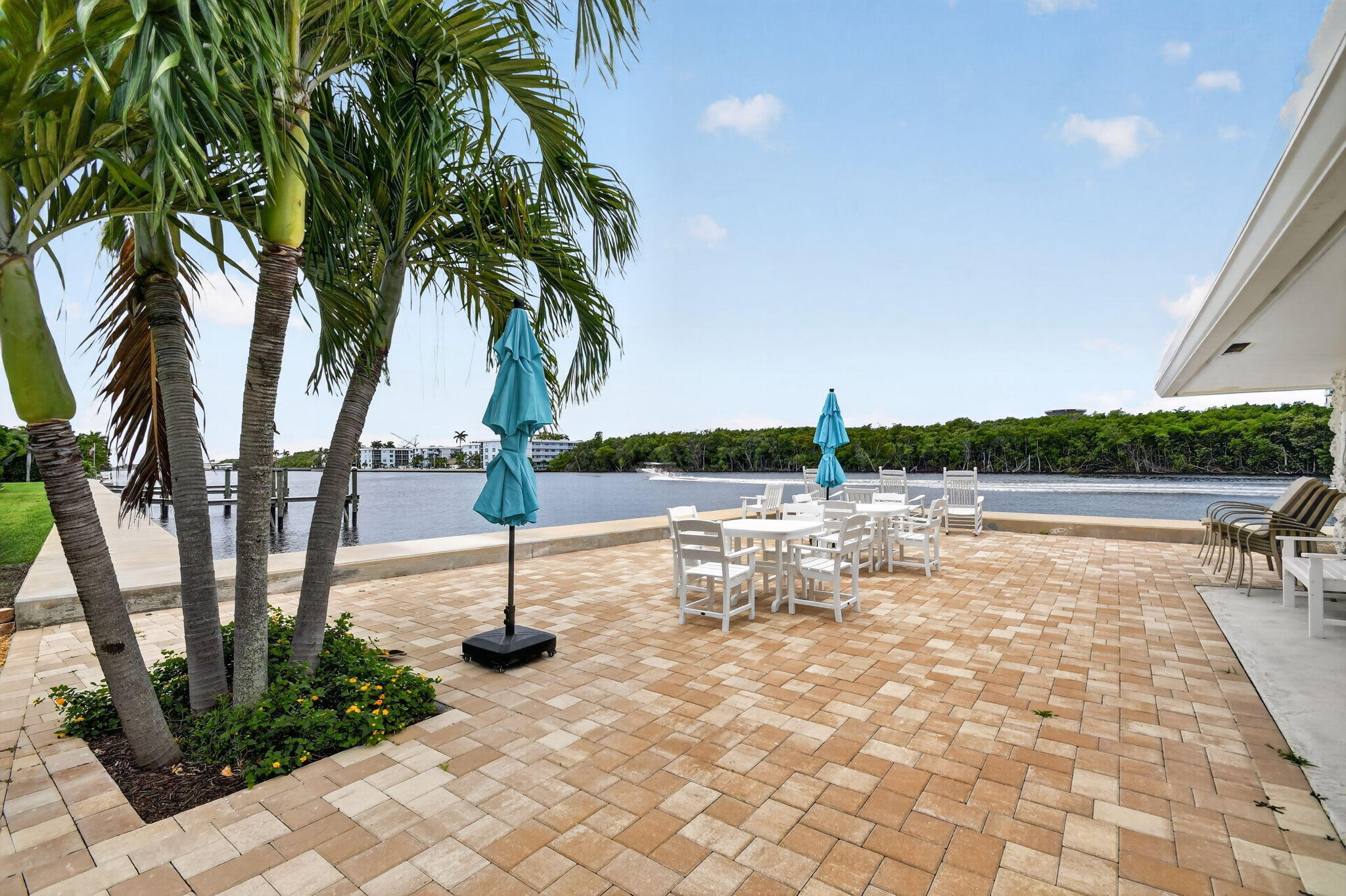 PAGET HOUSE CONDO - Residential