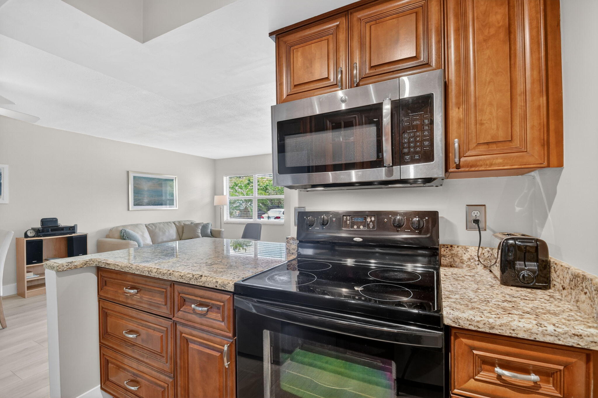 PAGET HOUSE CONDO - Residential