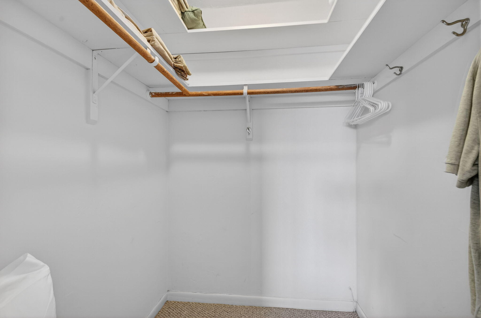 PAGET HOUSE CONDO - Residential