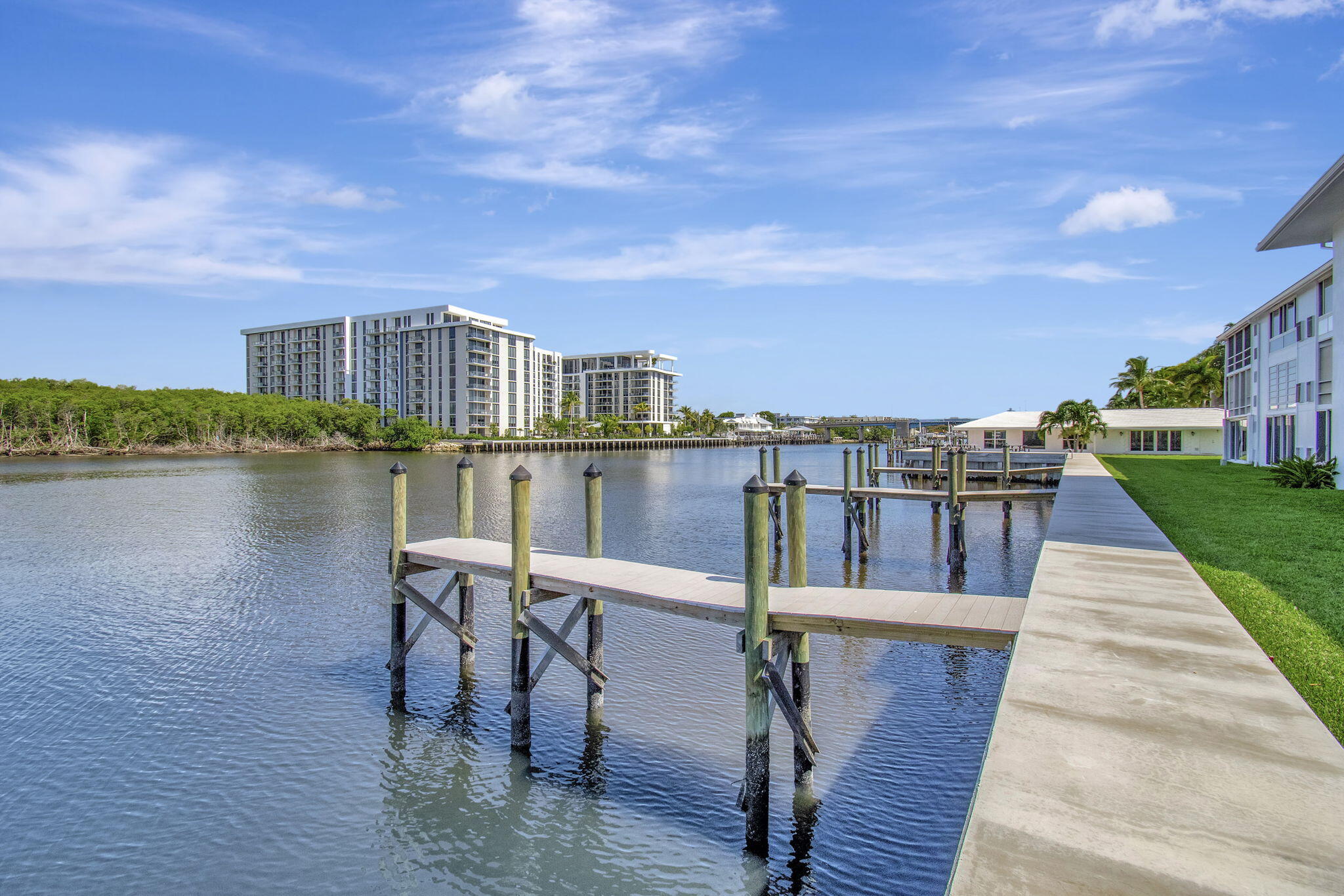 PAGET HOUSE CONDO - Residential