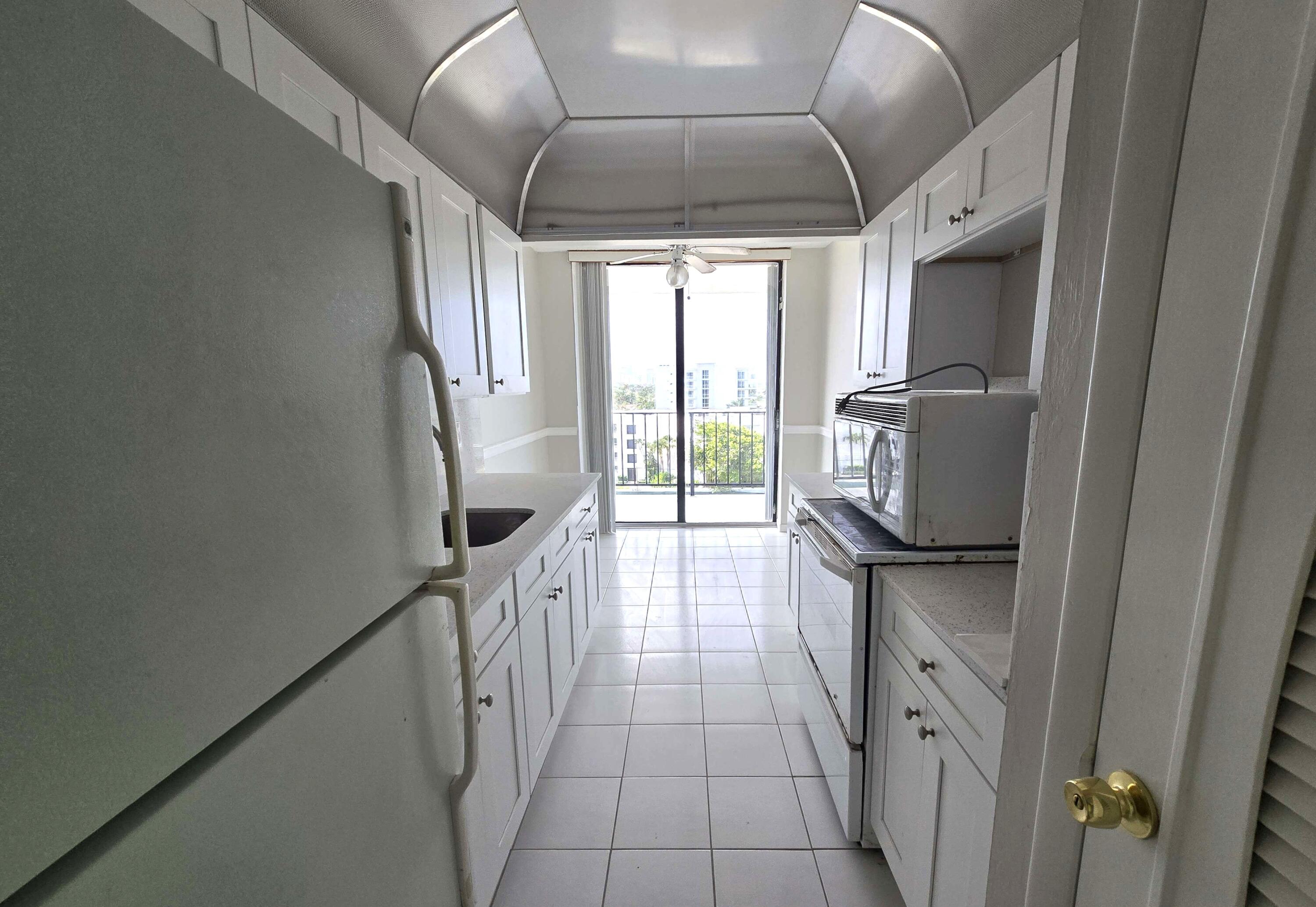 PORTOFINO SOUTH CONDO ESTATES OF SOUTH PALM BEA - Residential
