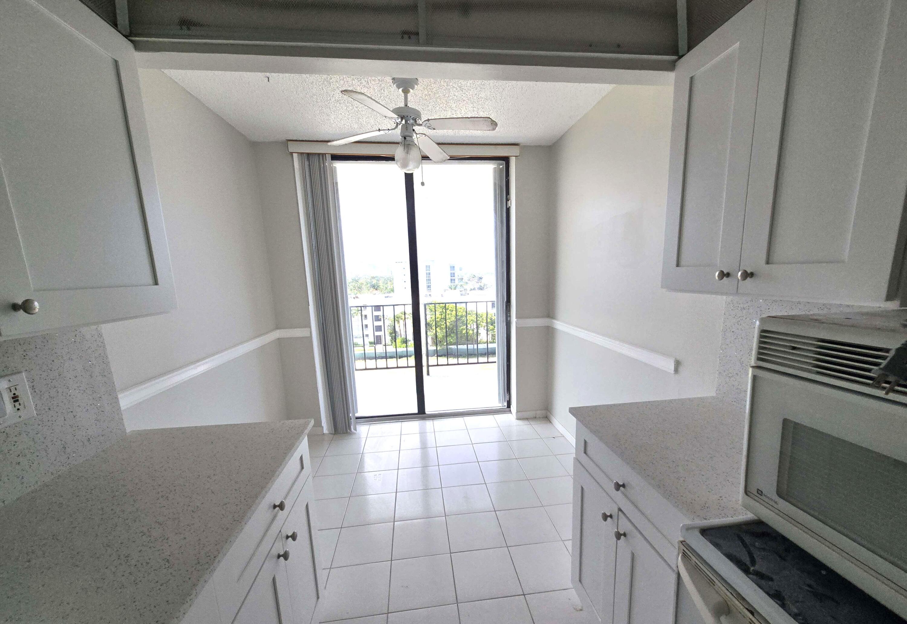 PORTOFINO SOUTH CONDO ESTATES OF SOUTH PALM BEA - Residential