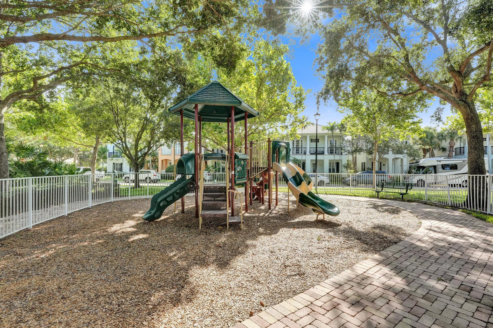 BOTANICA - Residential