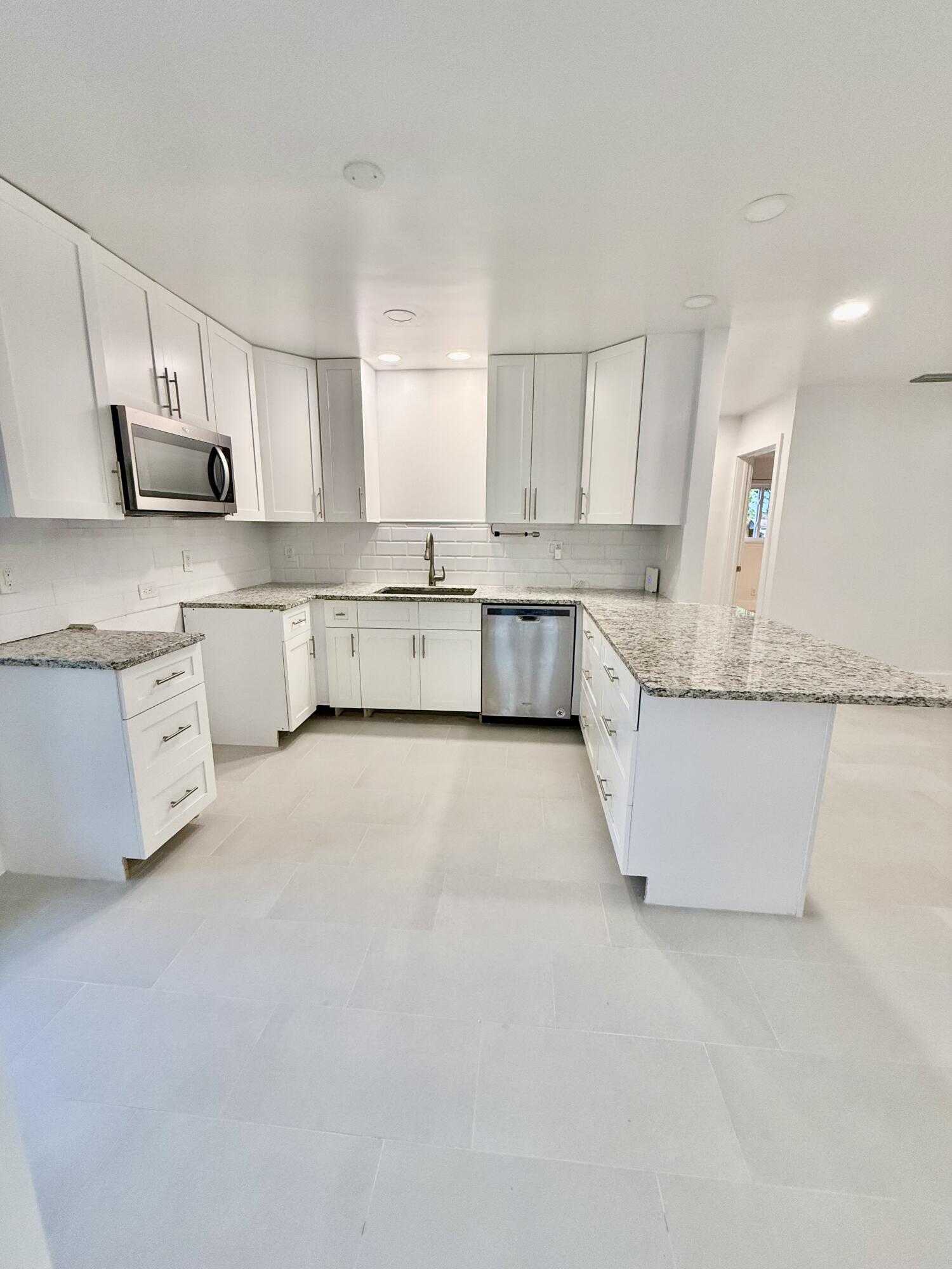 LANTANA COVE - Residential Lease