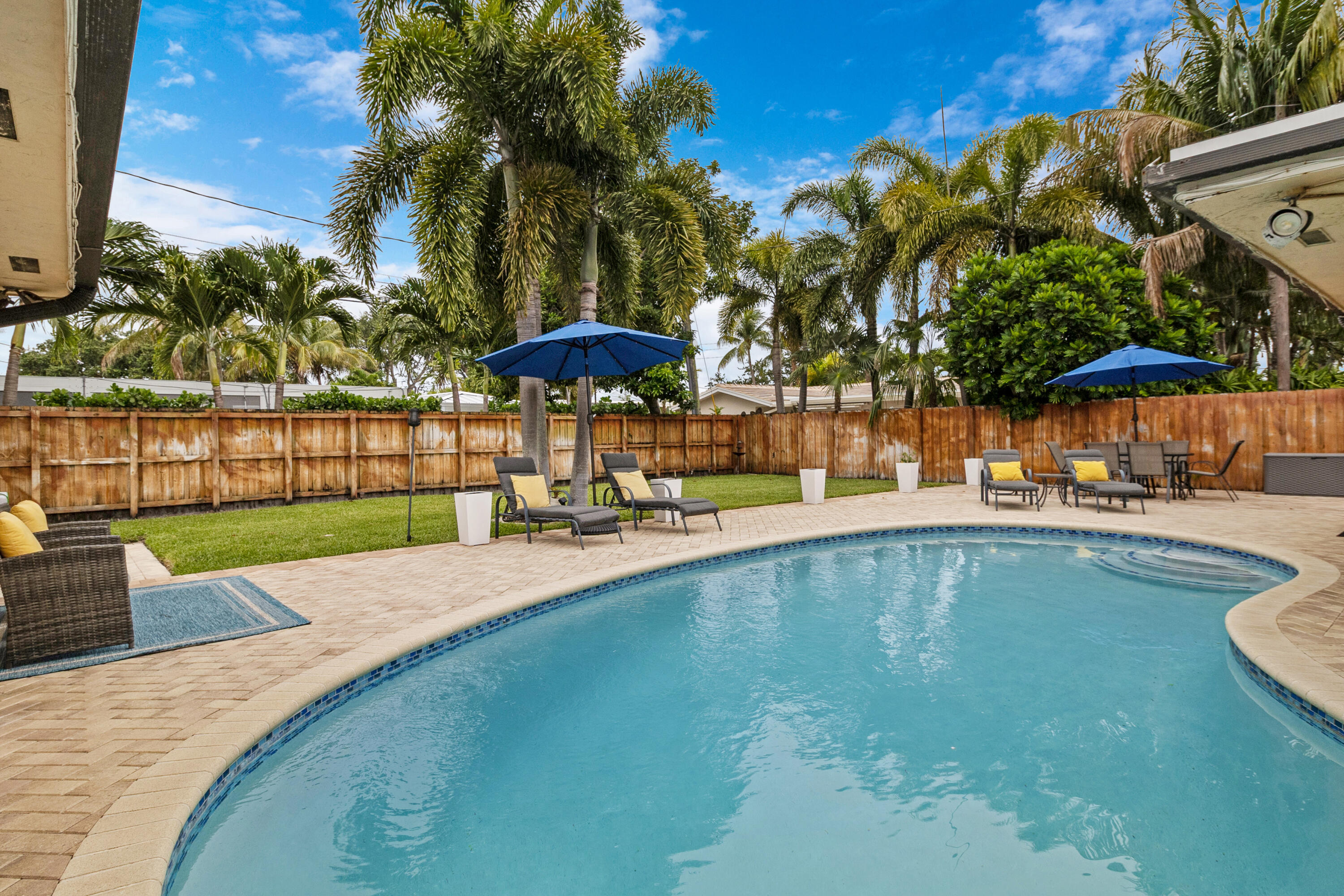 IMPERIAL POINT 2 SEC - Residential