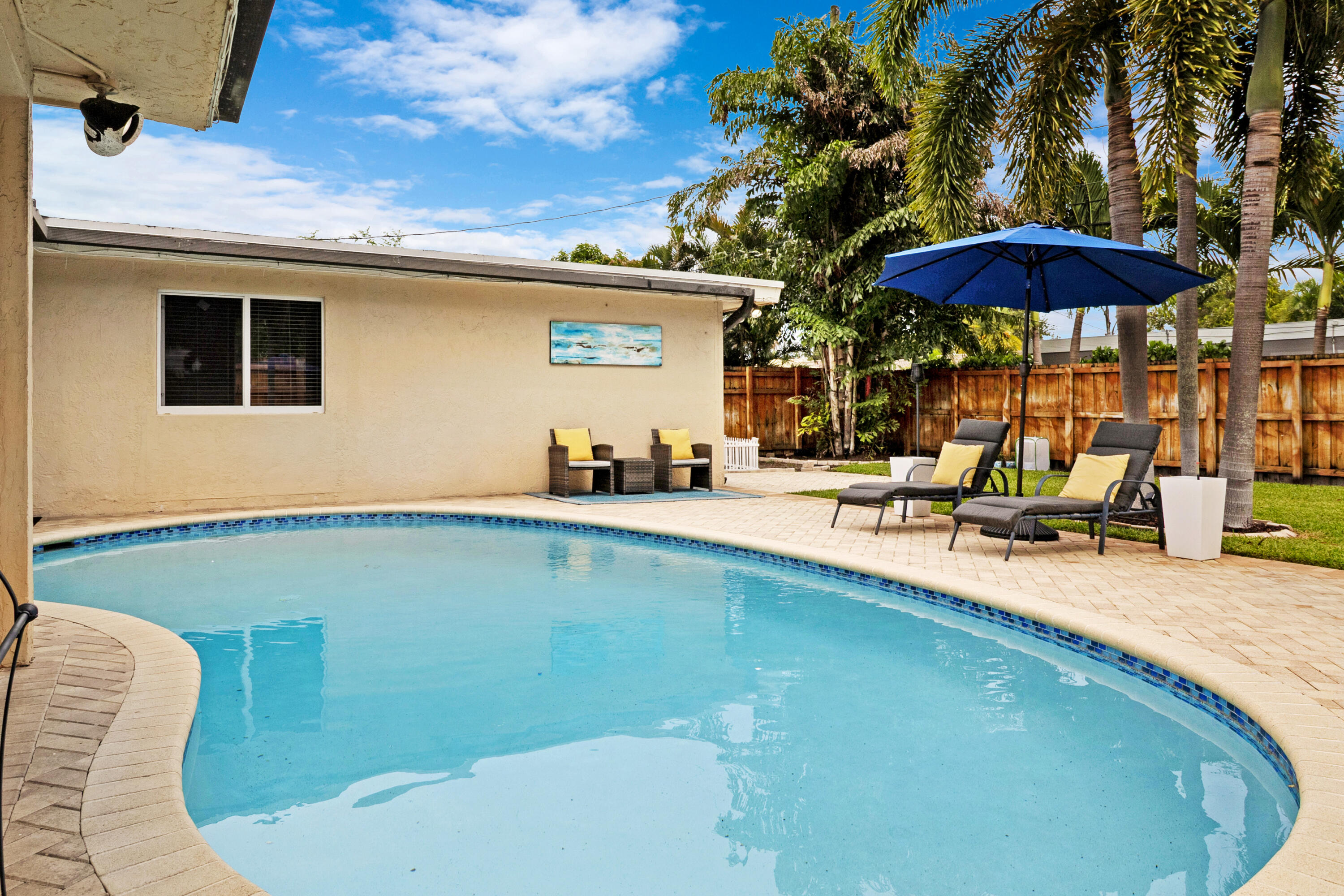 IMPERIAL POINT 2 SEC - Residential