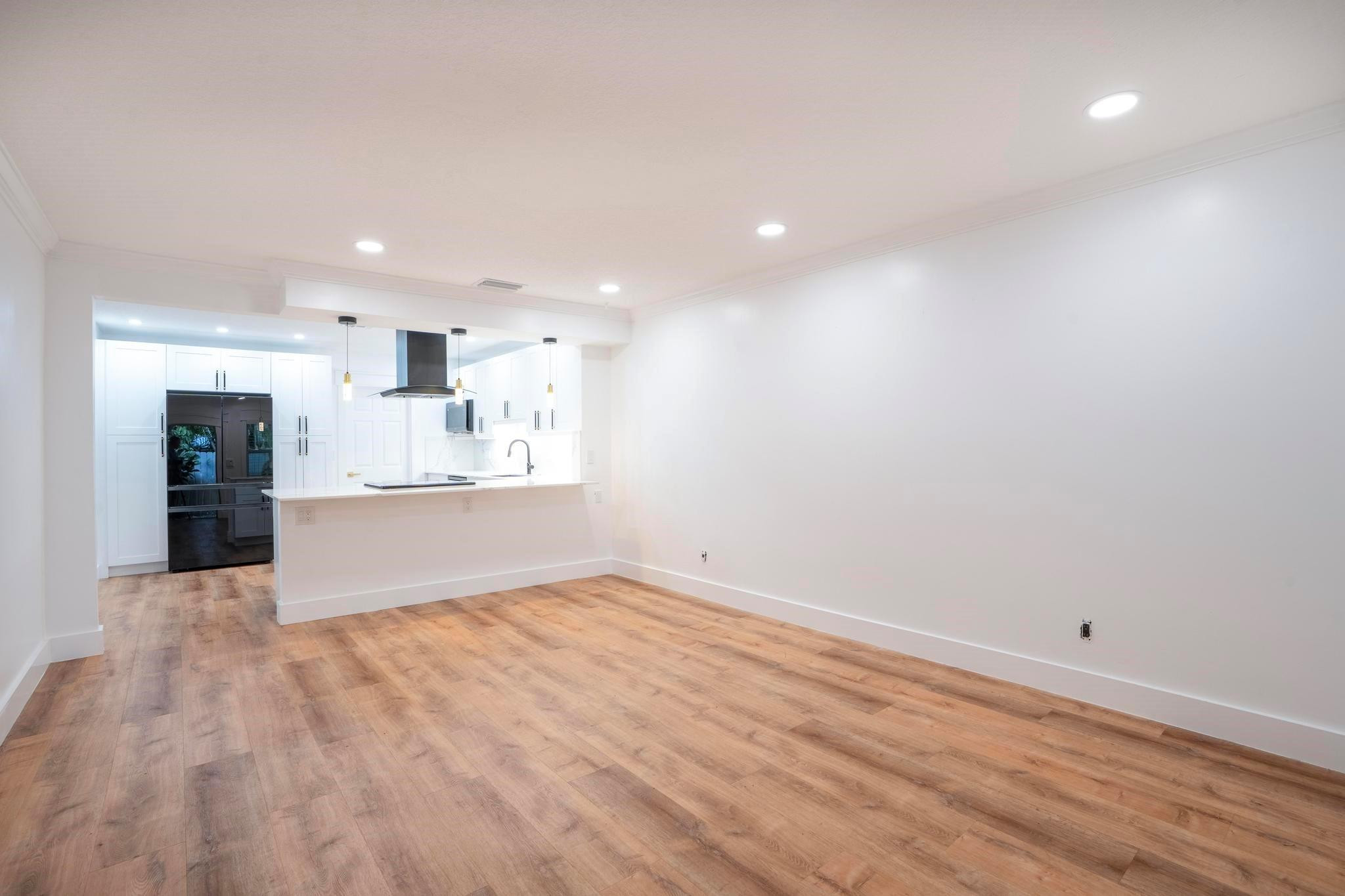 OAKLAND PARK SECOND ADD - Residential Lease