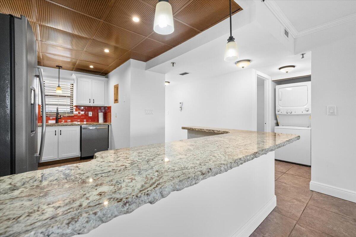 DEER CREEK COUNTRY CLUB - Residential