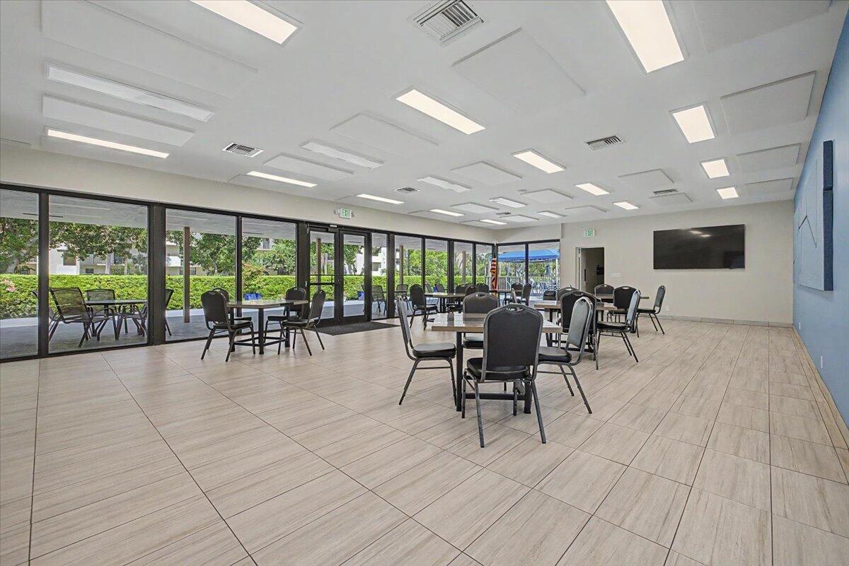 DEER CREEK COUNTRY CLUB - Residential