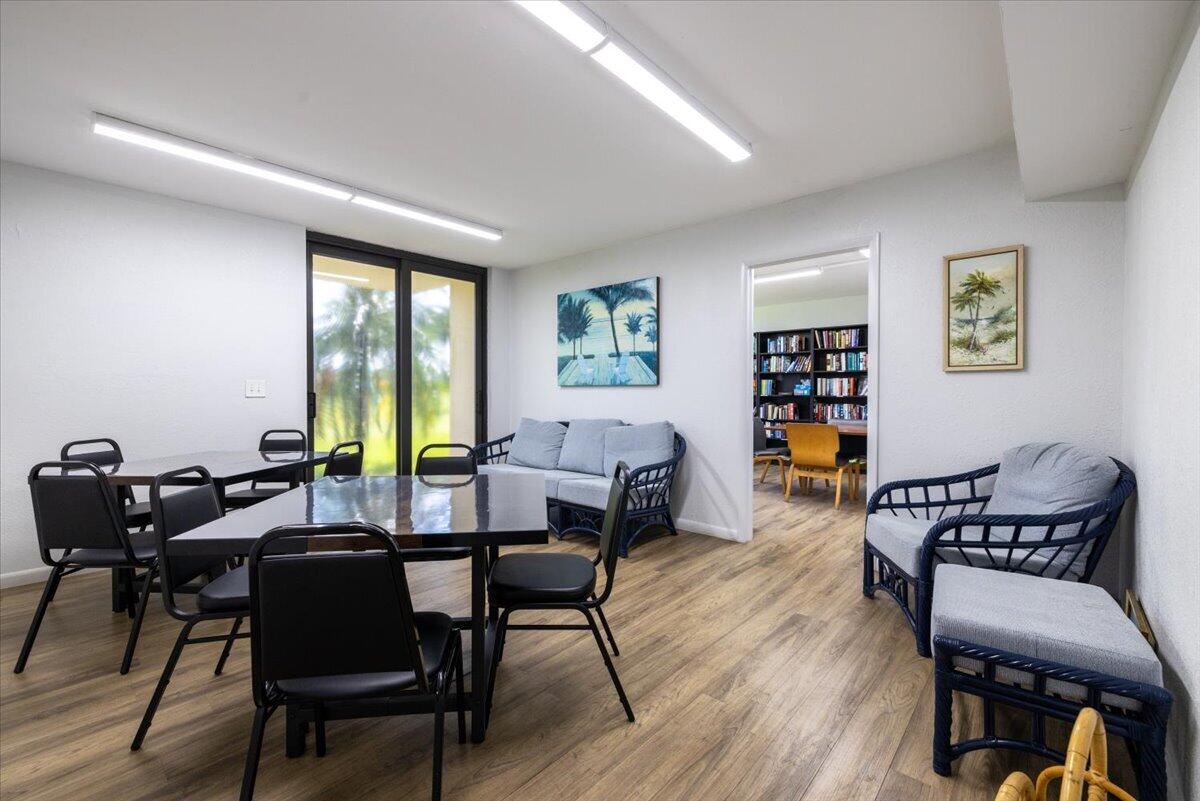 DEER CREEK COUNTRY CLUB - Residential