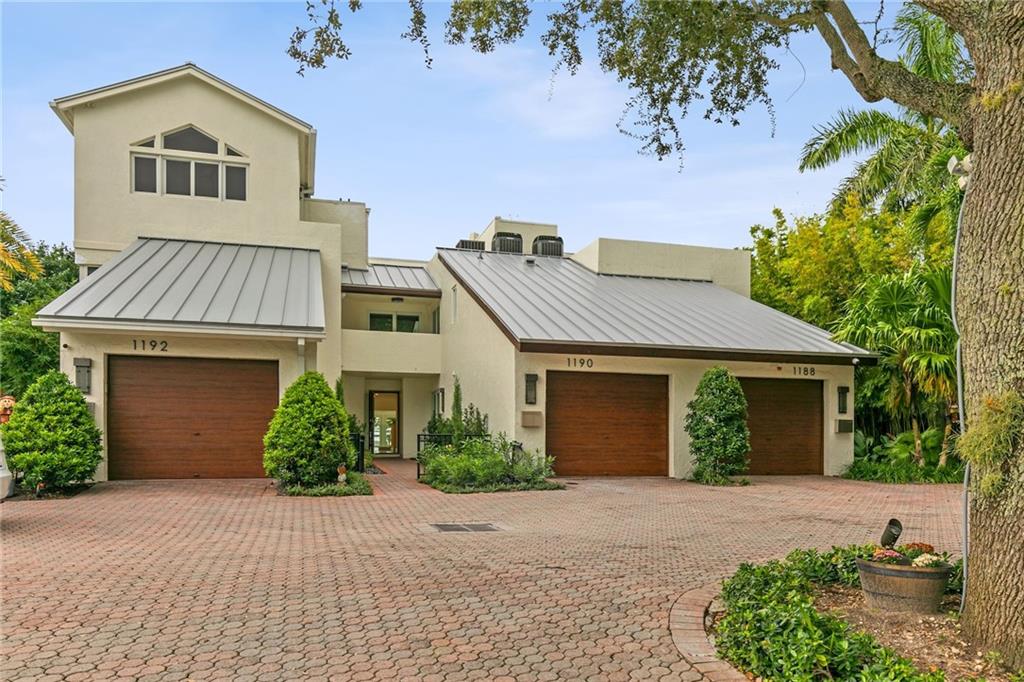 MODERN TOWNHOME ON SUNRISE BAY (INTRACOASTAL FRONT).  THIS 3 HOUSE COMPLEX IS A FEE SIMPLE HOME HAS NO ASSOCIATION. NO RESTRICTIONS ON YOUR OWNED LAND.  2436 SF LOCATED ON PRISTINE SEMINOLE DRIVE (OFF BAYVIEW).  3/3 (CURRENTLY USED AS 2/3 PLUS OFFICE/STUDY) CAN EASILY BE CONVERTED BACK TO 3/3.  COMES WITH PRIVATE FINGER PIER WITH SLIP FOR A 40'+ BOAT.  3 UPDATED BATHROOMS.  MODERN KITCHEN. LOFTED LIVING ROOM.  IMPACT GLASS ALL AROUND. MARBLE FLOORS. CEDAR CLOSETS. OPEN BALCONY OFF MB. ANOTHER OPEN BALCONY OFF THE GUEST BEDROOM. LOFTED CEILINGS. SKYLIGHT MAKING THIS HOME BRIGHT AND CRISP. CUSTOM ELECTRIC WINDOW SHADES AND ROOM DARKENING IN BEDROOMS.