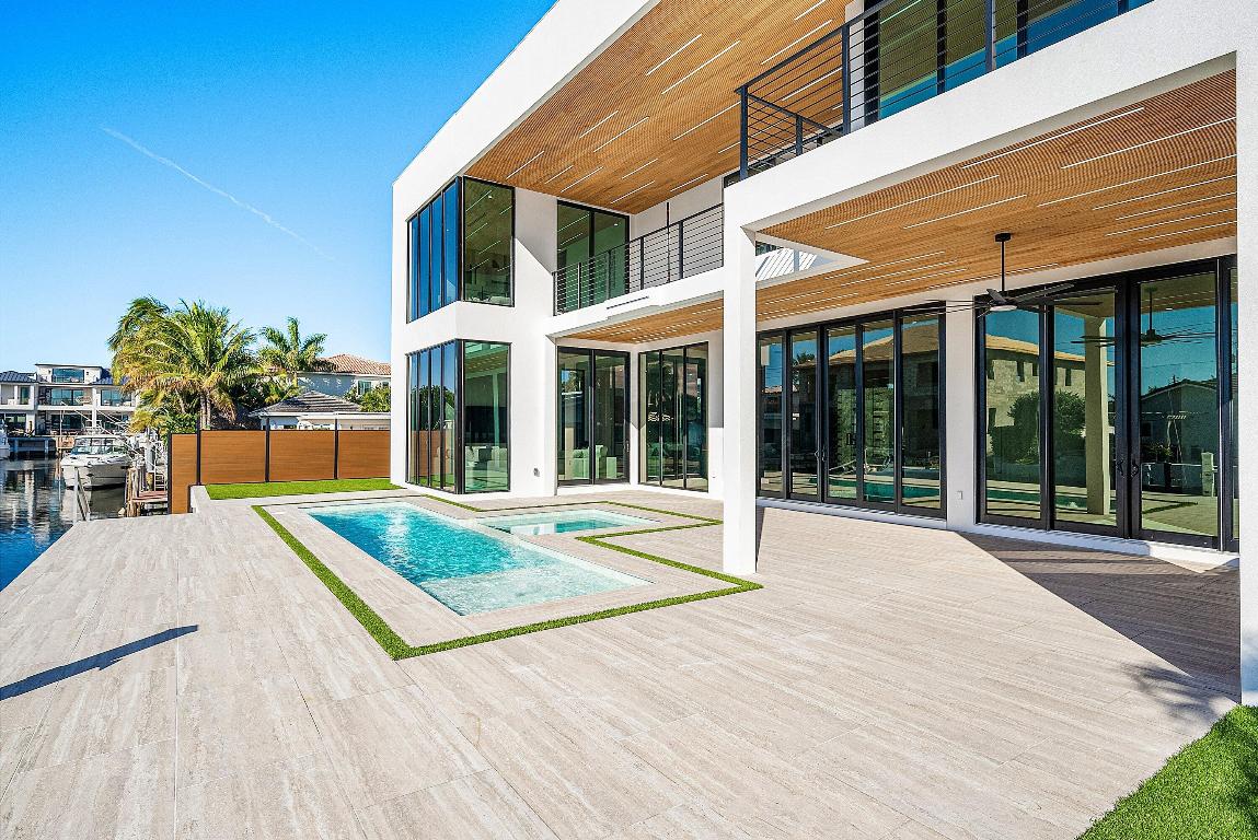 BOCA HARBOUR 5TH SEC - Residential