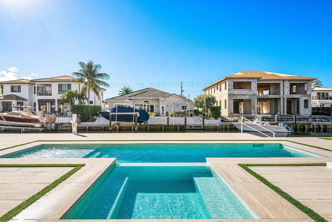 BOCA HARBOUR 5TH SEC - Residential