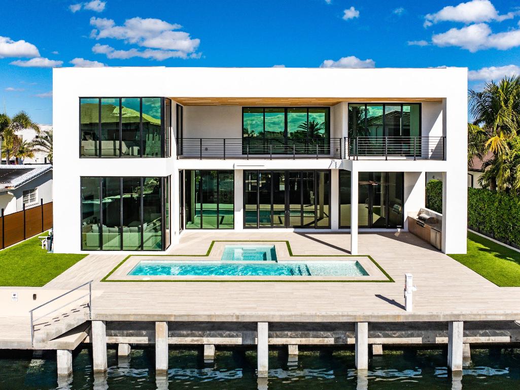 BOCA HARBOUR 5TH SEC - Residential