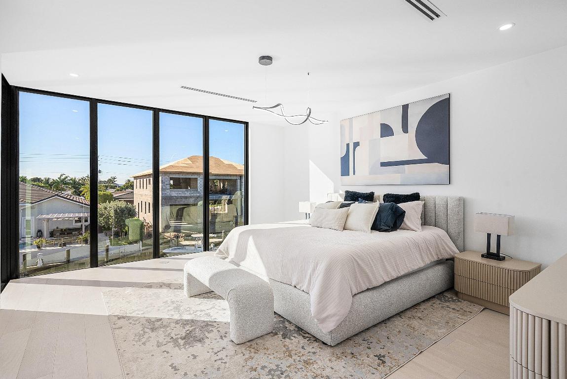 BOCA HARBOUR 5TH SEC - Residential