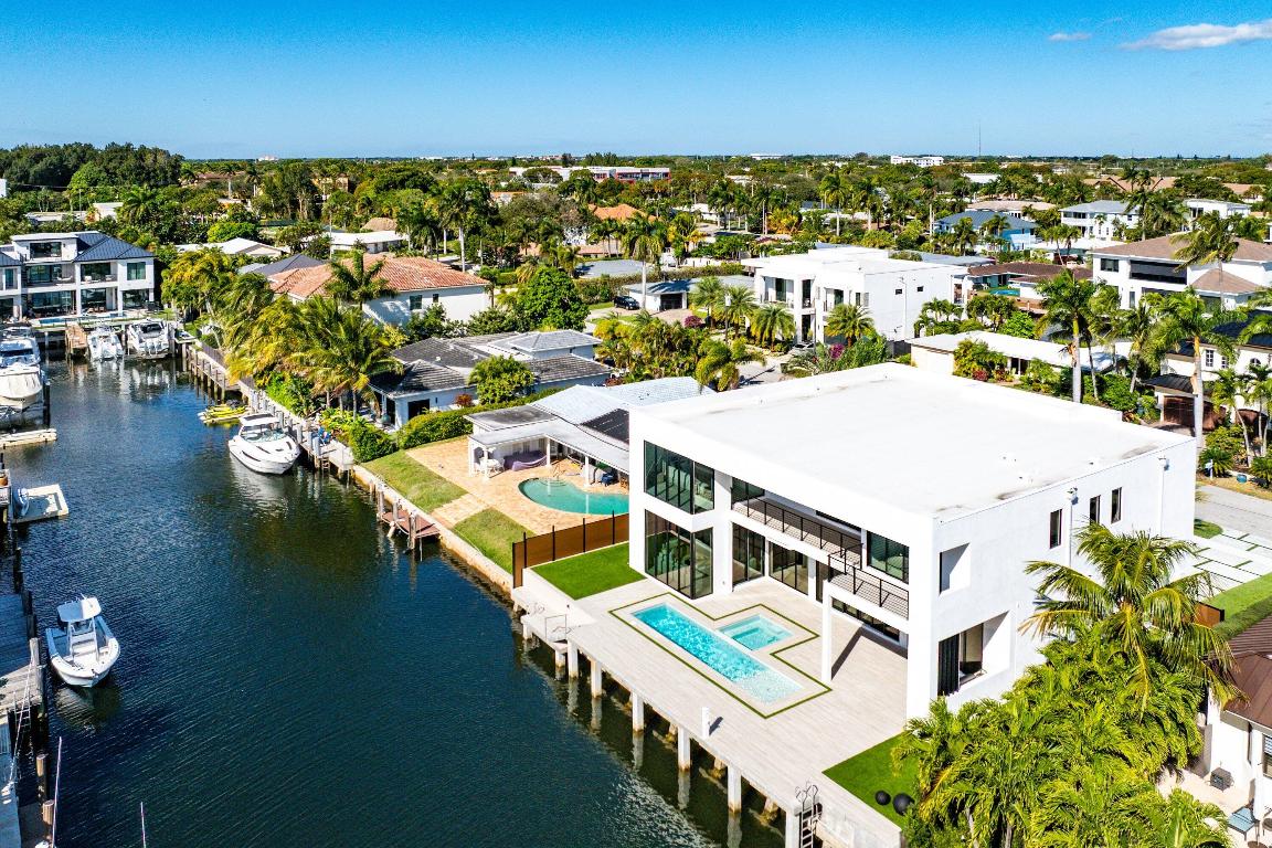 BOCA HARBOUR 5TH SEC - Residential
