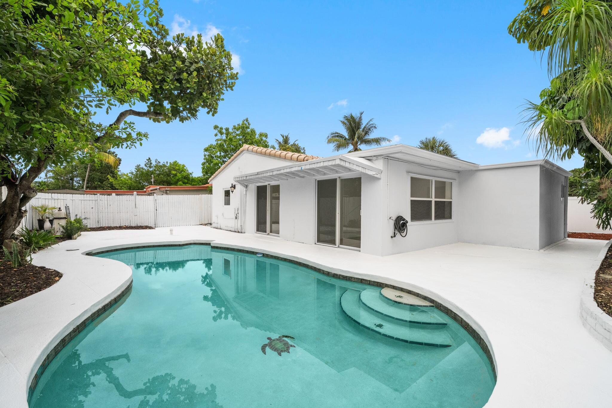 COLLIER ESTATES 3RD ADD - Residential