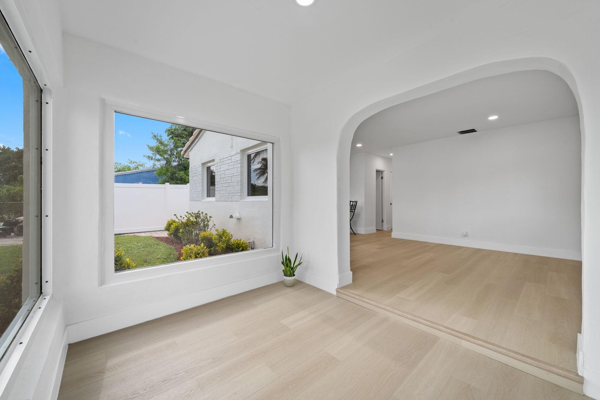 COLLIER ESTATES 3RD ADD - Residential