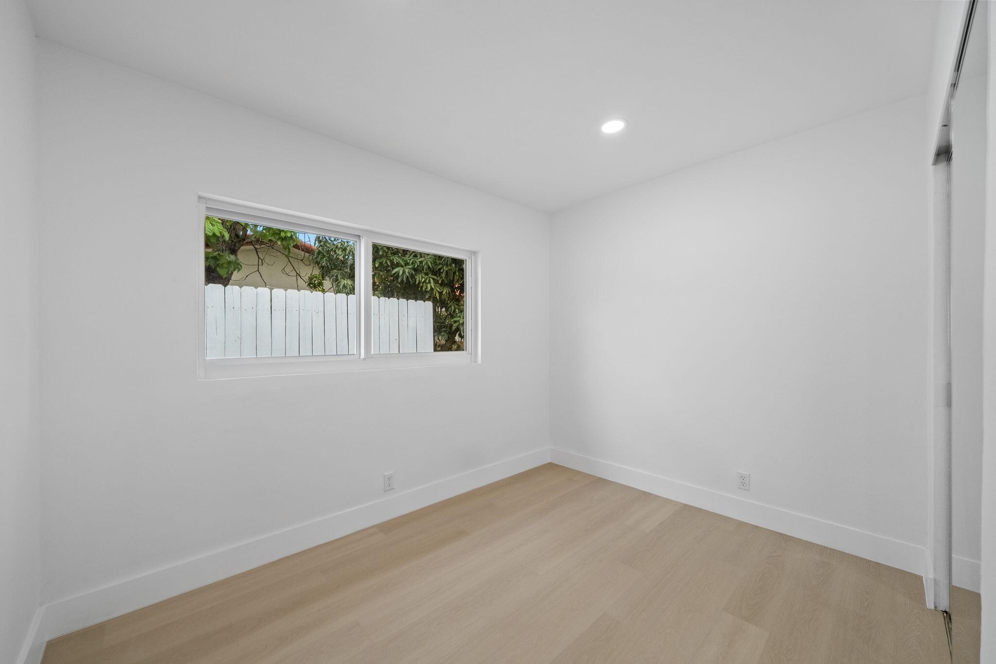 COLLIER ESTATES 3RD ADD - Residential