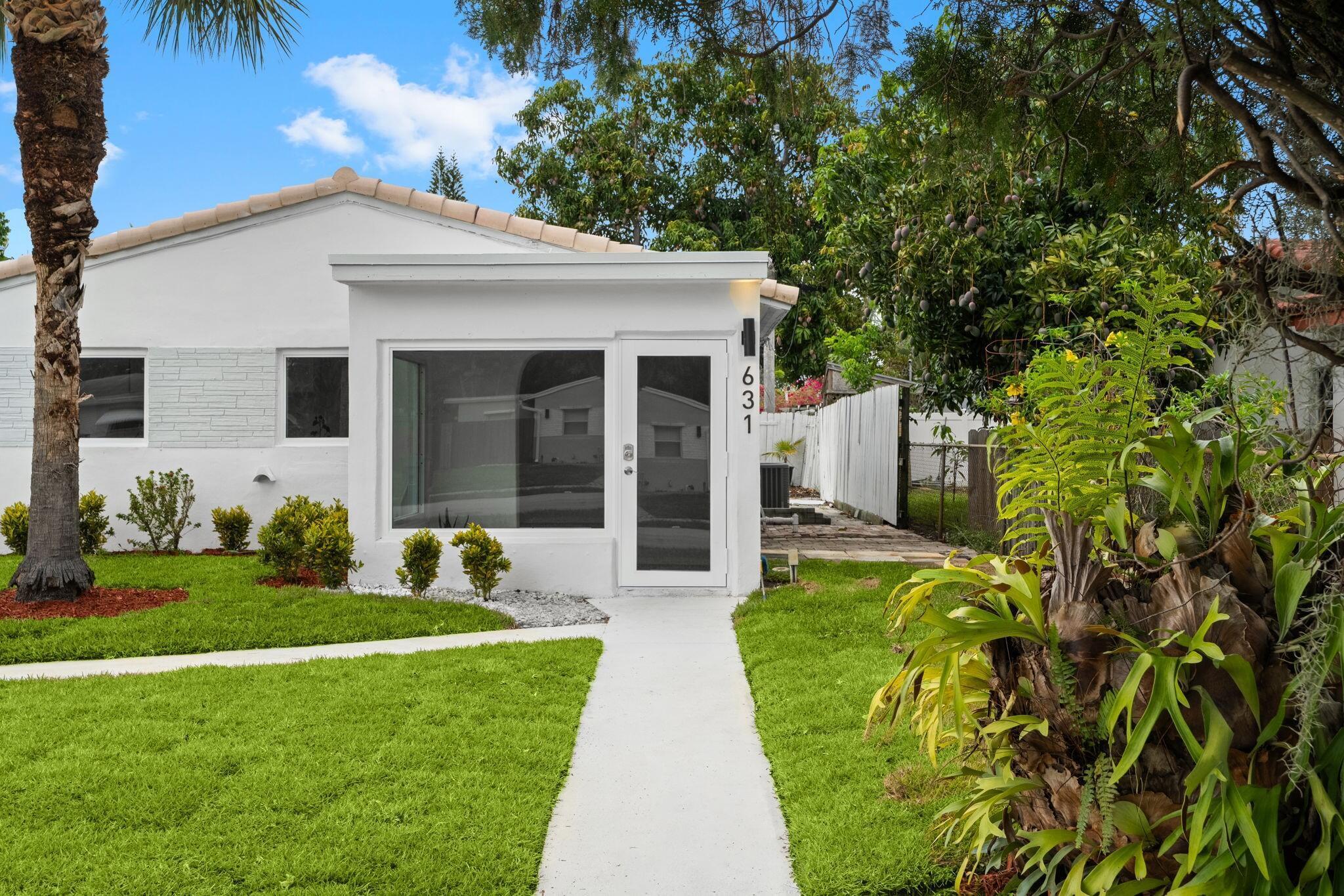 COLLIER ESTATES 3RD ADD - Residential