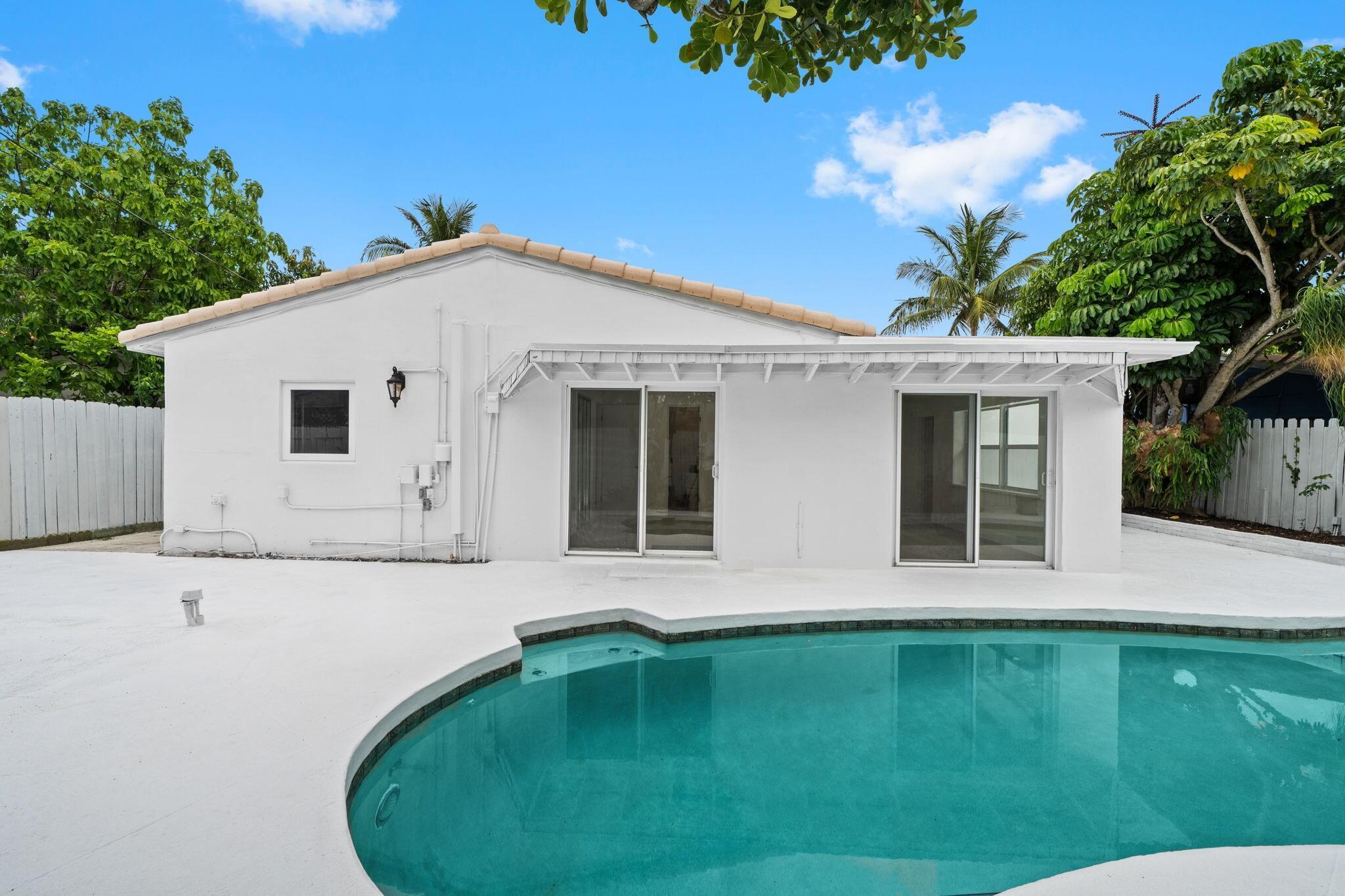 COLLIER ESTATES 3RD ADD - Residential