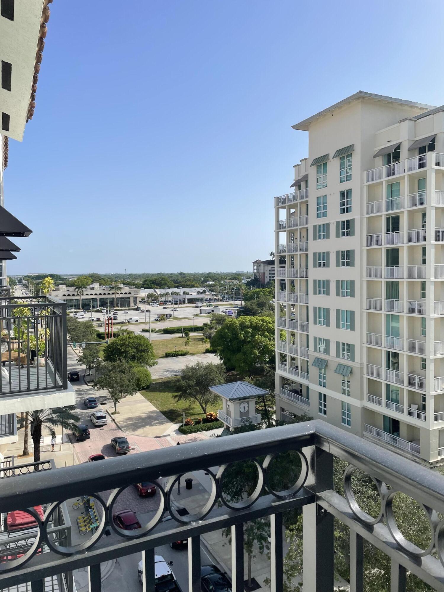 PRADO CONDO - Residential