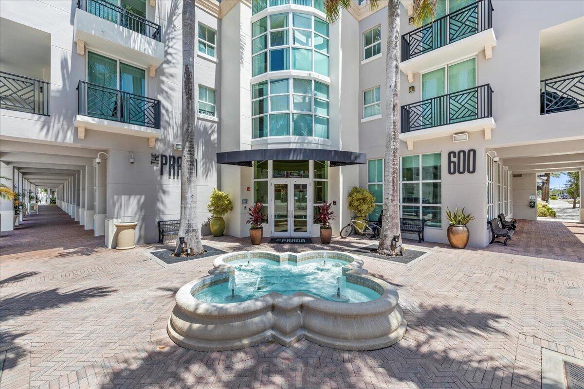 PRADO CONDO - Residential