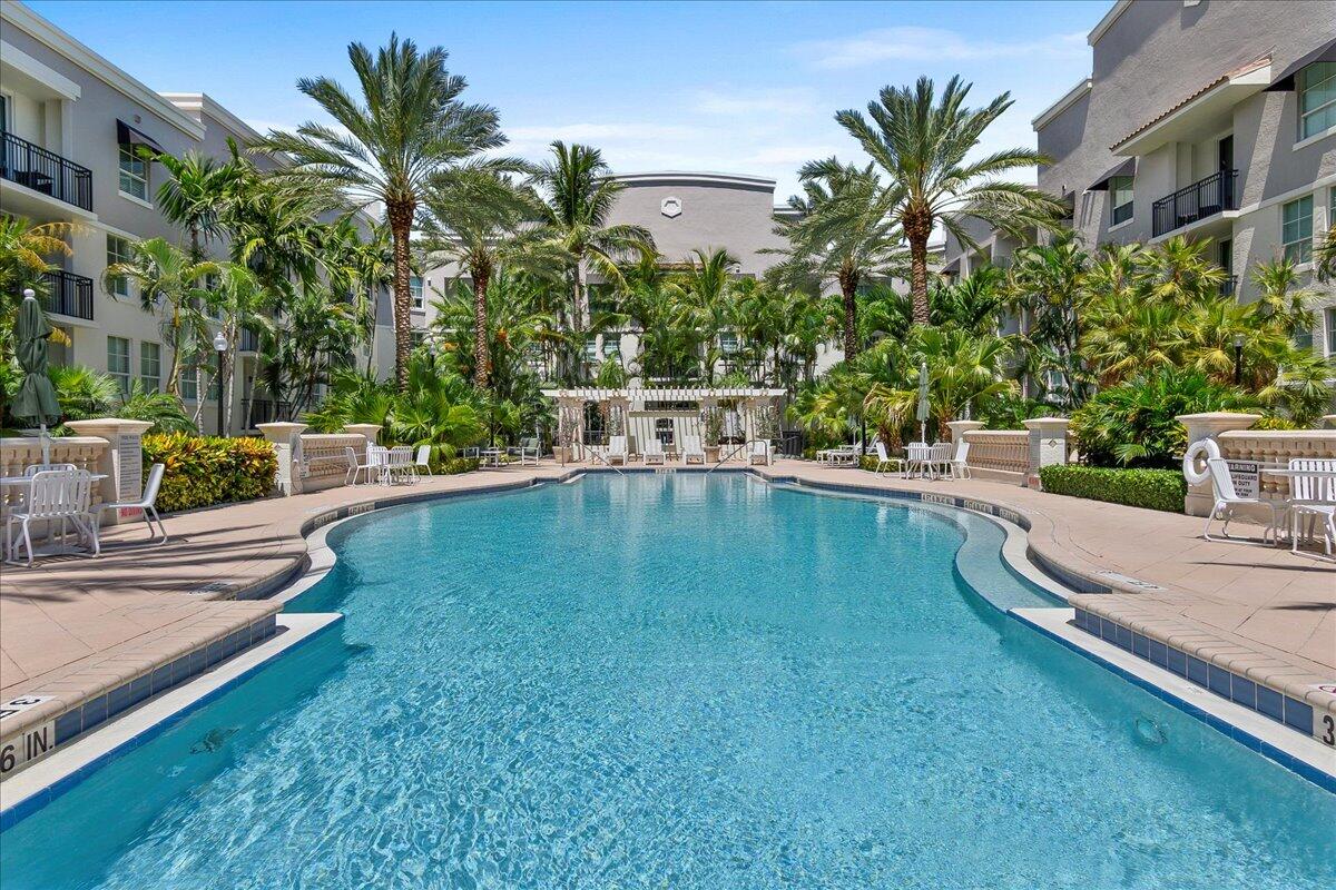 PRADO CONDO - Residential