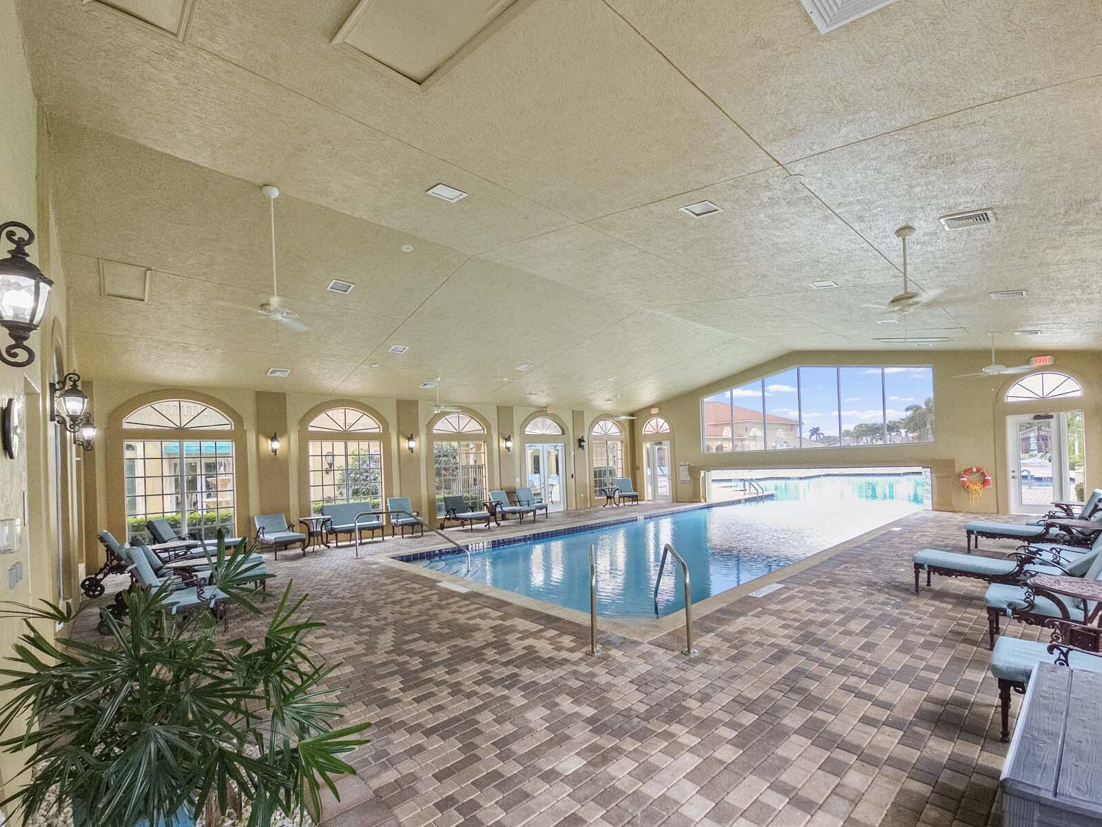 CASCADE LAKES - Residential Lease