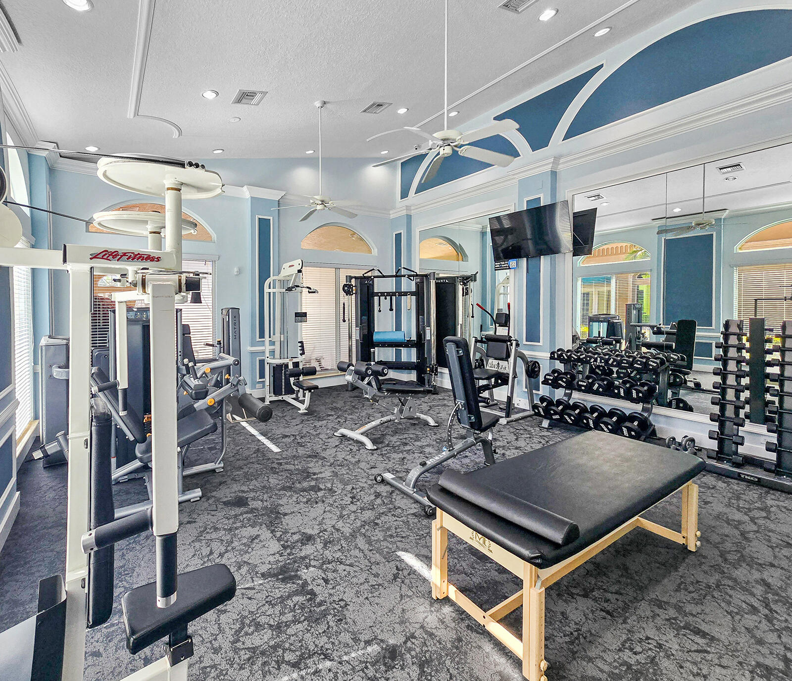 CASCADE LAKES - Residential Lease
