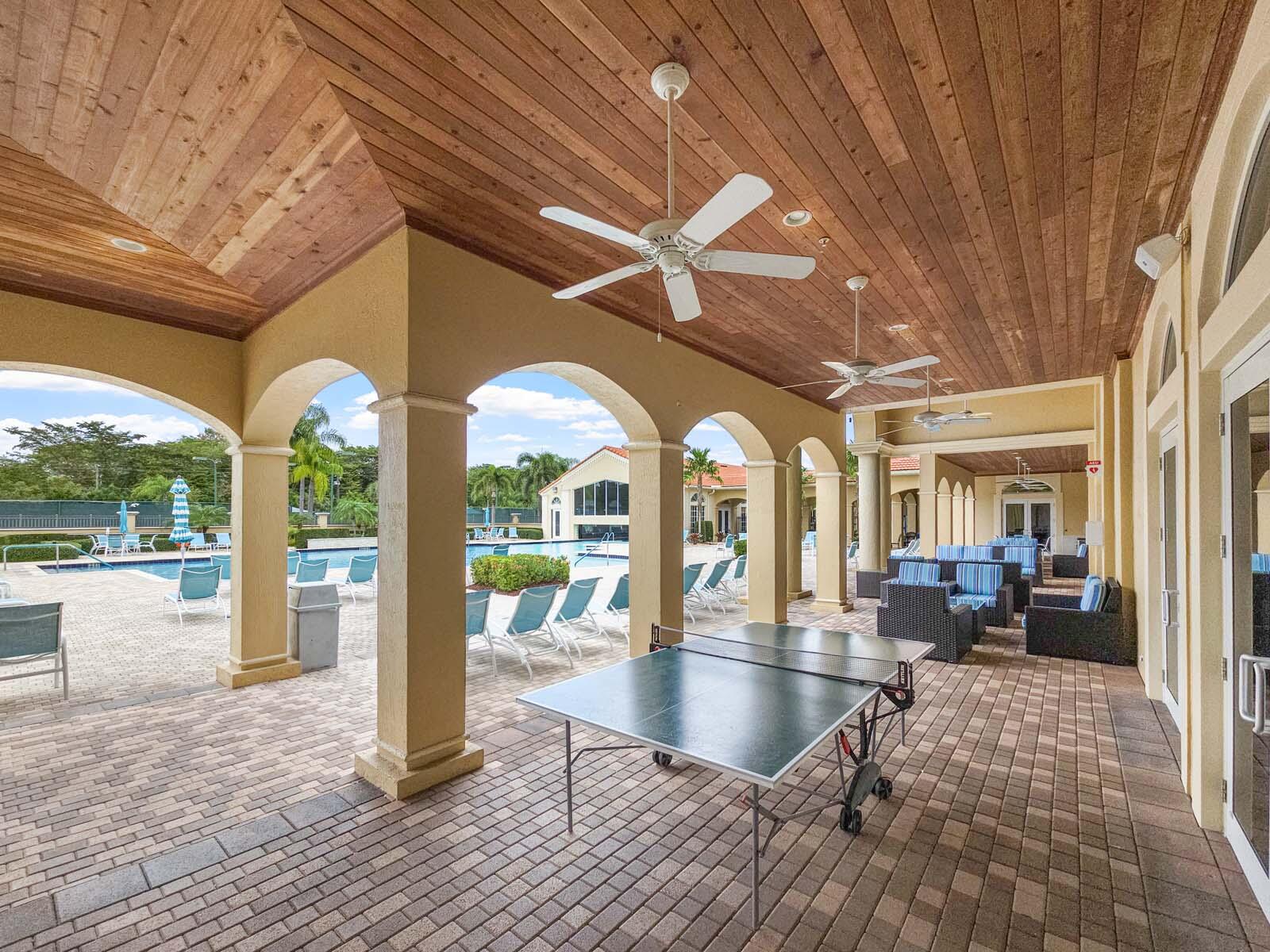 CASCADE LAKES - Residential Lease