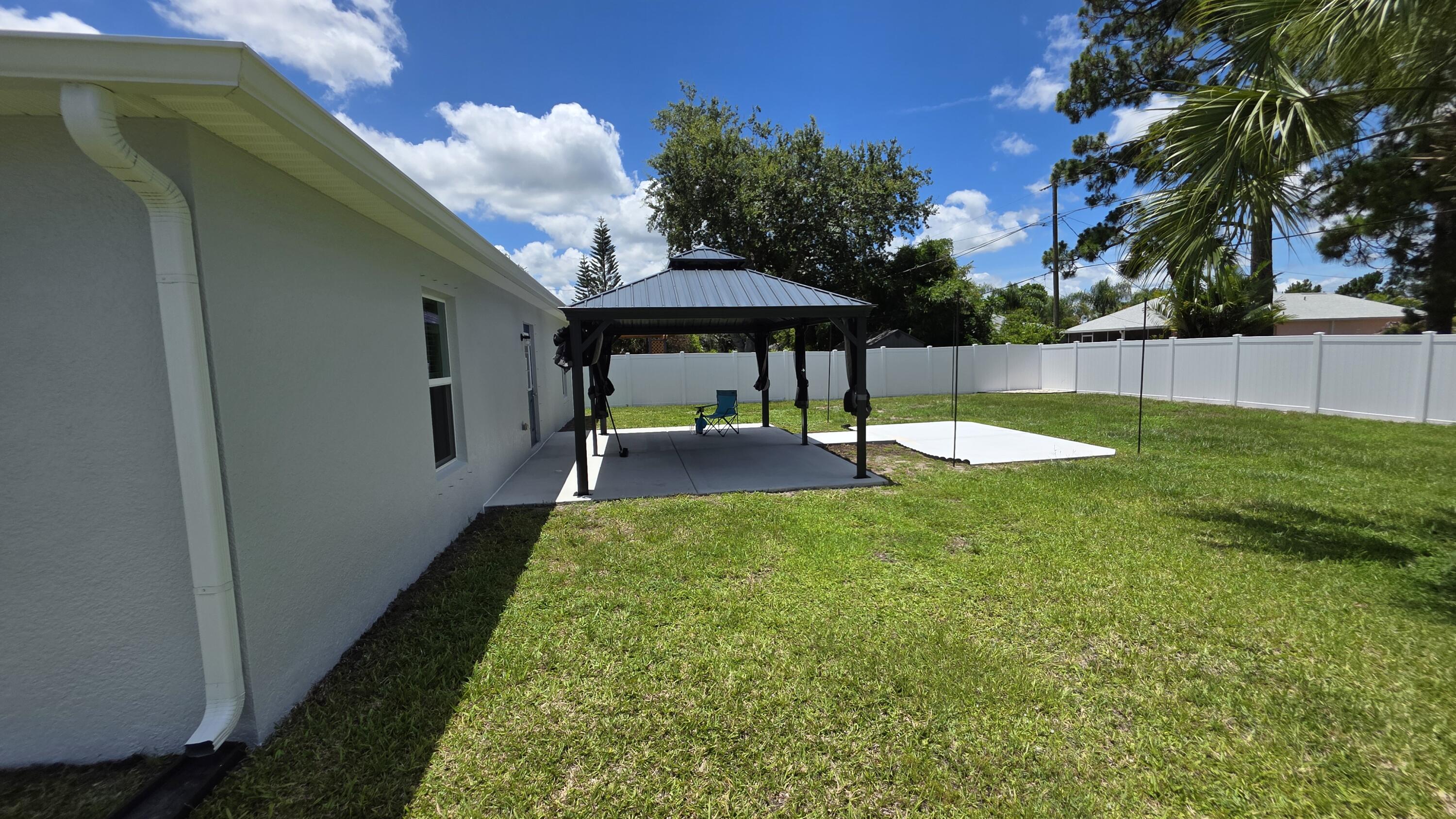 VERO BEACH HIGHLANDS UNIT 4 - Residential Lease