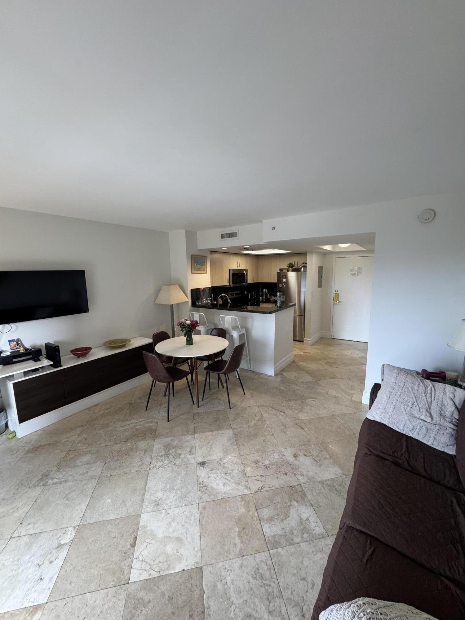 THE MUTINY CONDO - Residential