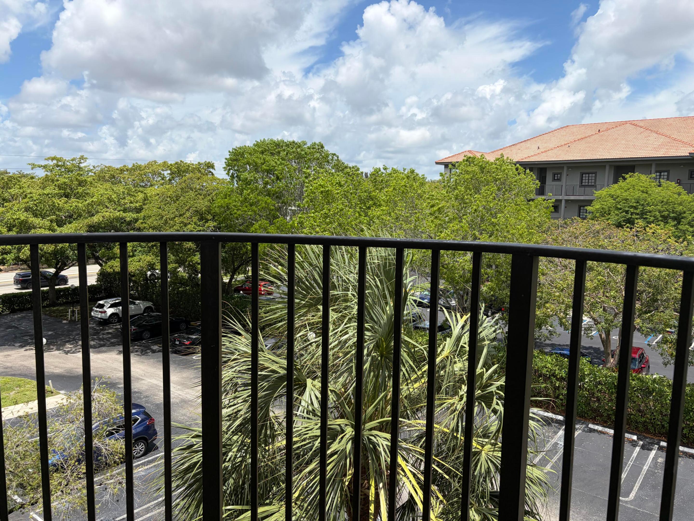 CORAL SPRINGS TOWER CLUB II - Residential Lease