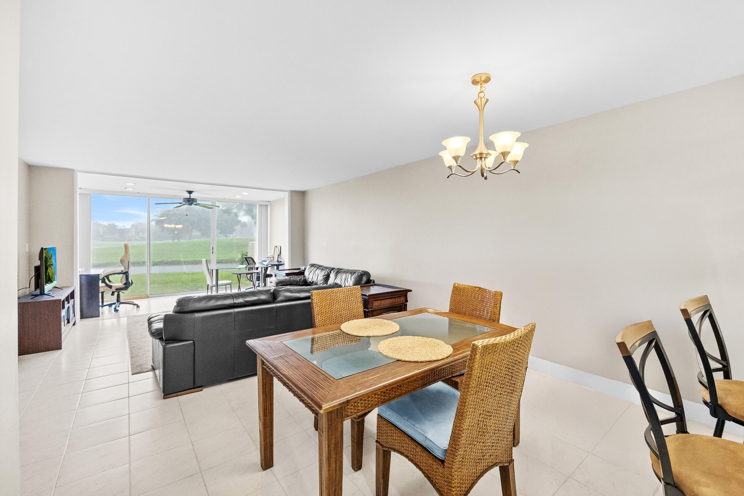 FOUNTAINS OF PALM BEACH - Residential