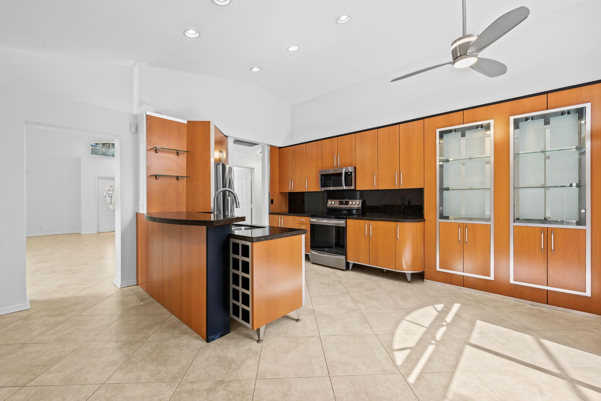 EMBASSY LAKES - Residential