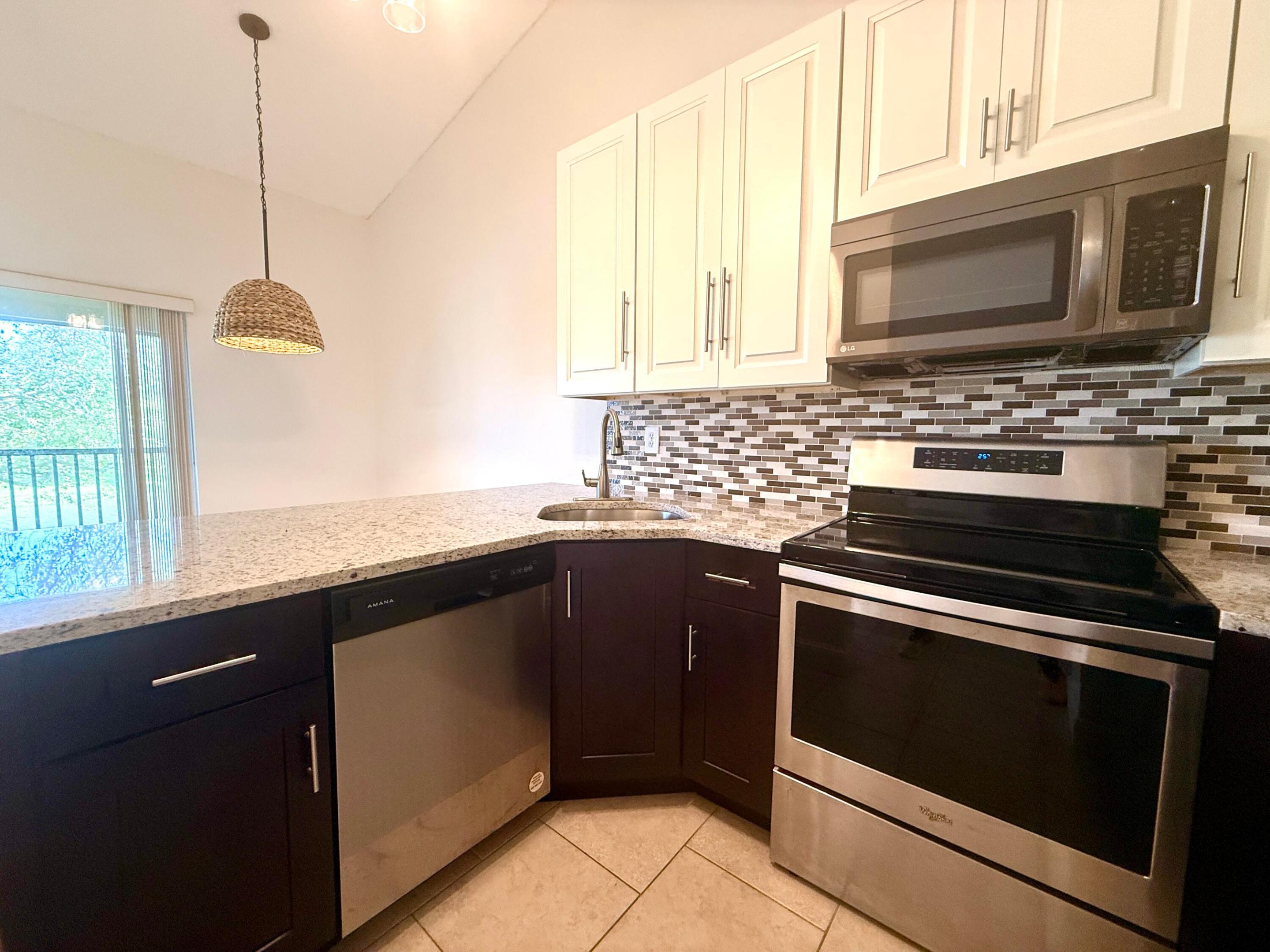 STERLING VILLAGES OF PALM BEACH LAKES CONDO - Residential