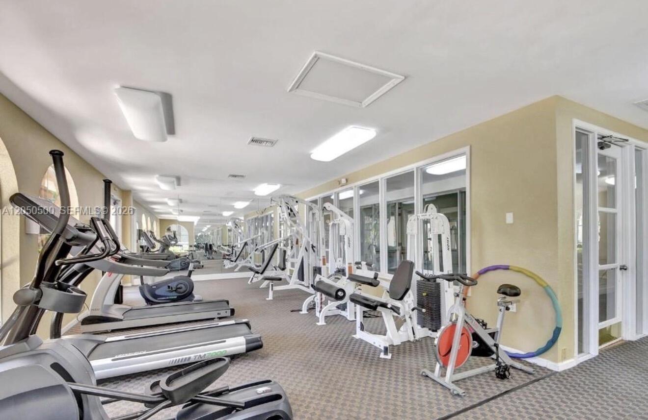 STERLING VILLAGES OF PALM BEACH LAKES CONDO - Residential