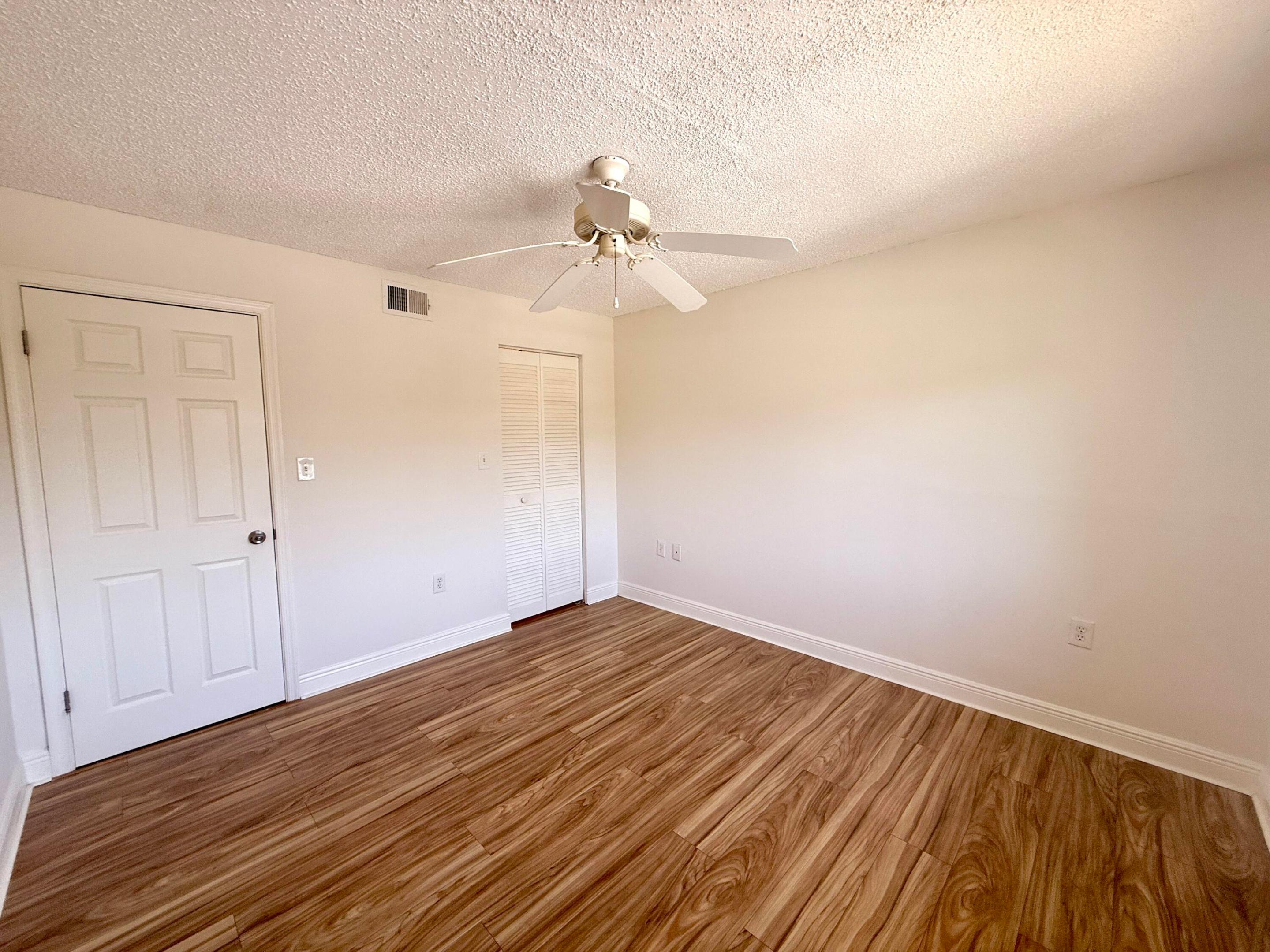 STERLING VILLAGES OF PALM BEACH LAKES CONDO - Residential