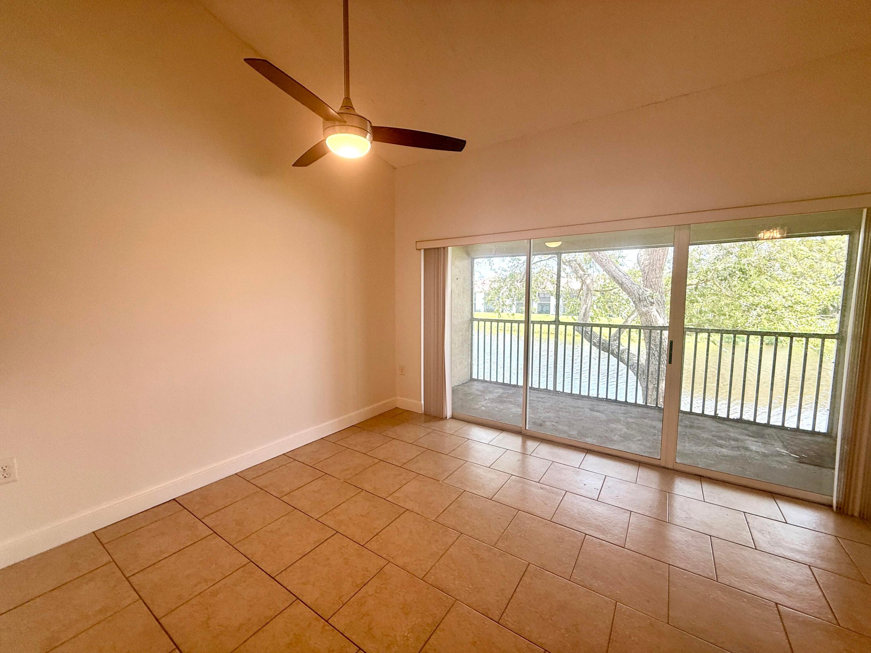 STERLING VILLAGES OF PALM BEACH LAKES CONDO - Residential