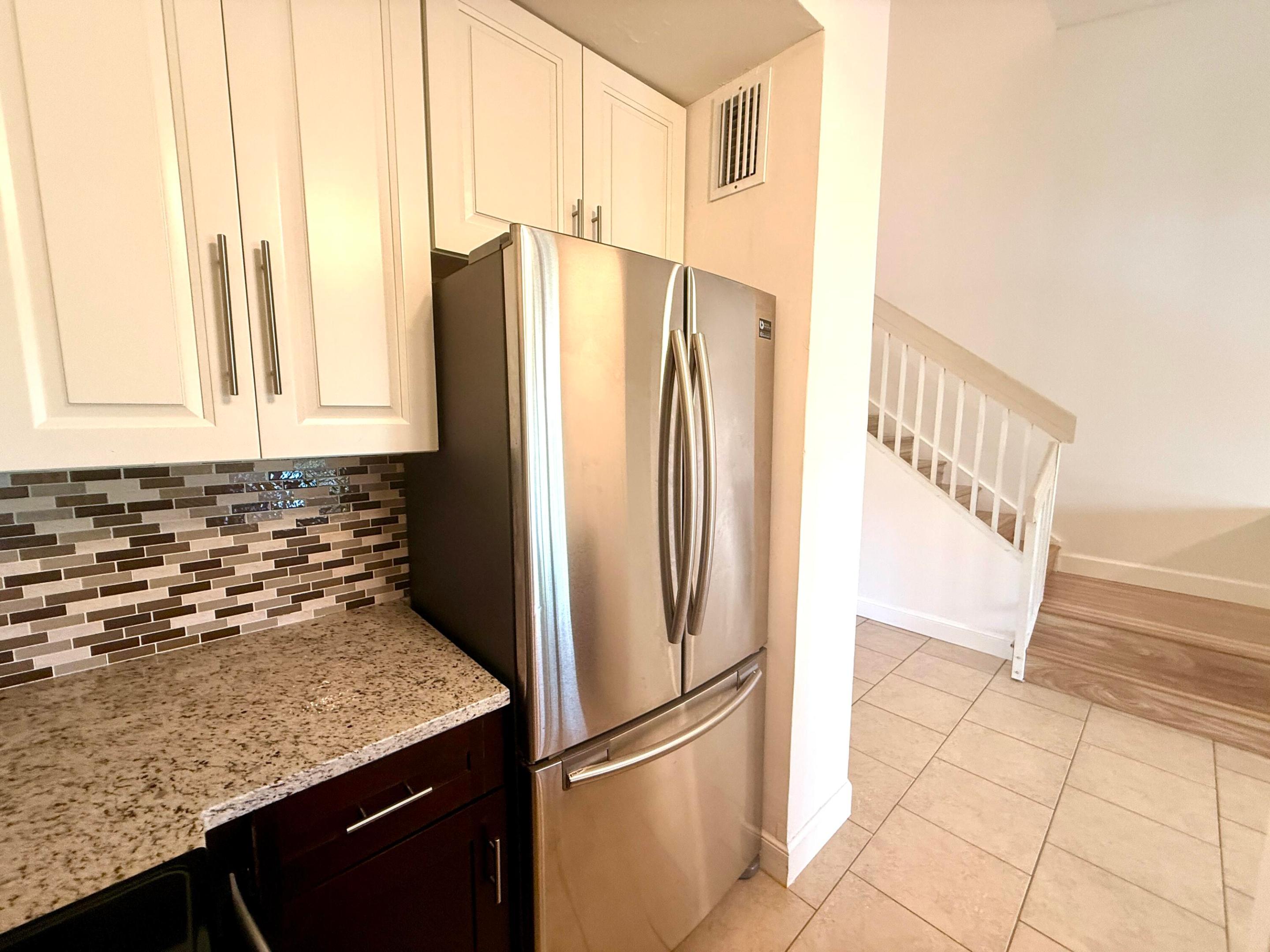 STERLING VILLAGES OF PALM BEACH LAKES CONDO - Residential