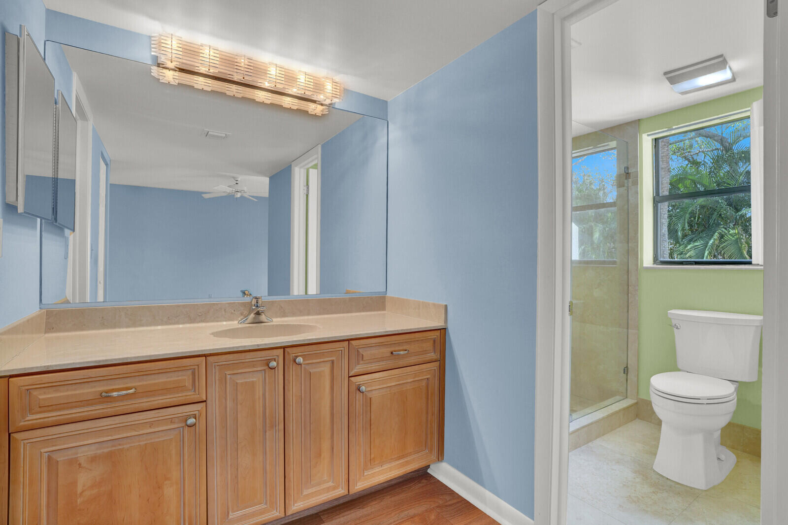 OAK HARBOUR CONDOS - Residential