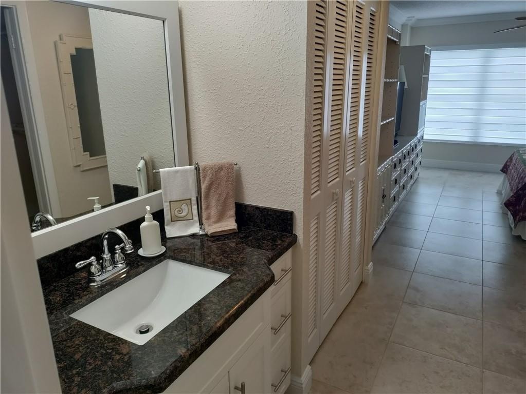 COUNTRY CLUB TOWER - Residential