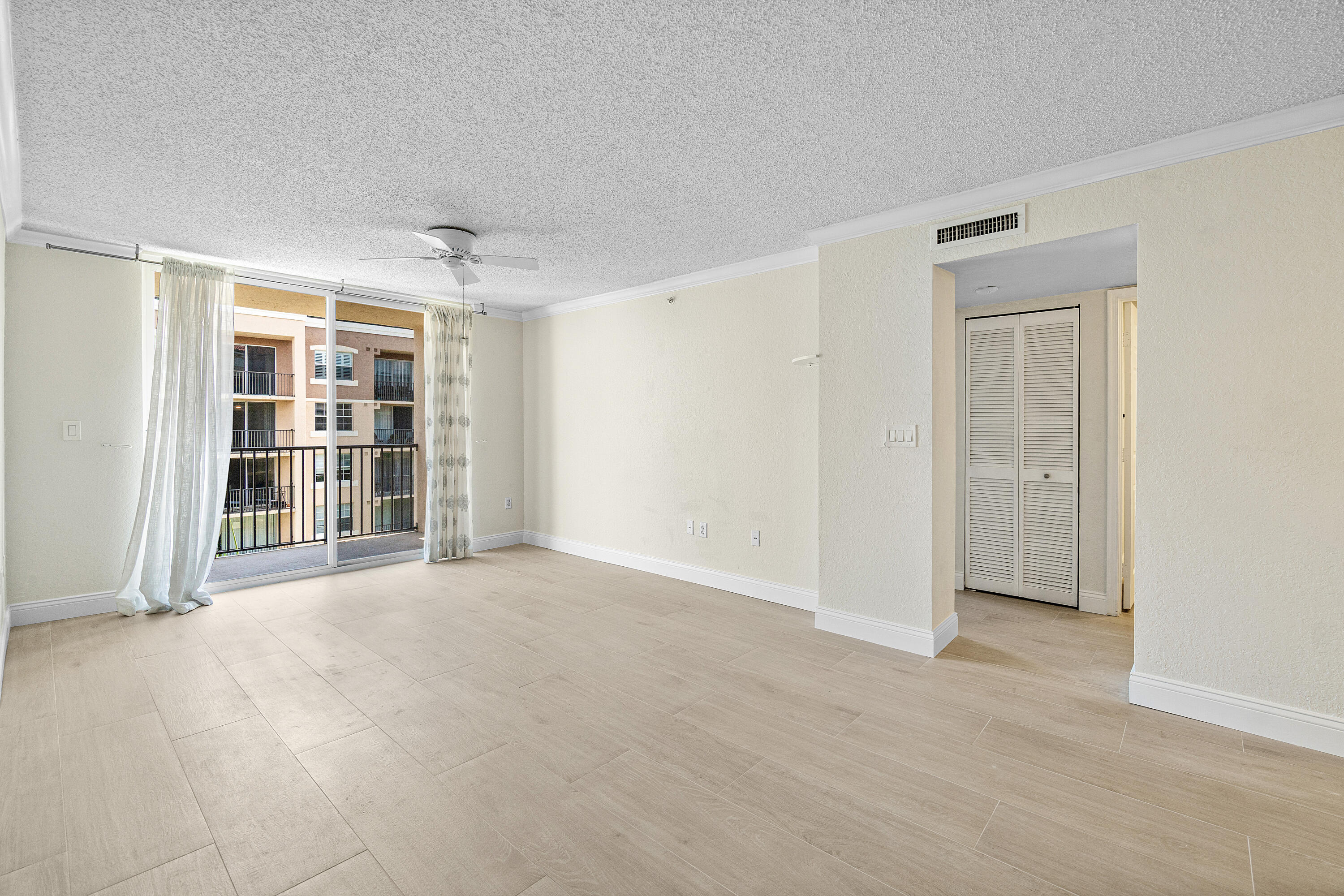 FLAGLER POINTE CONDO - Residential Lease